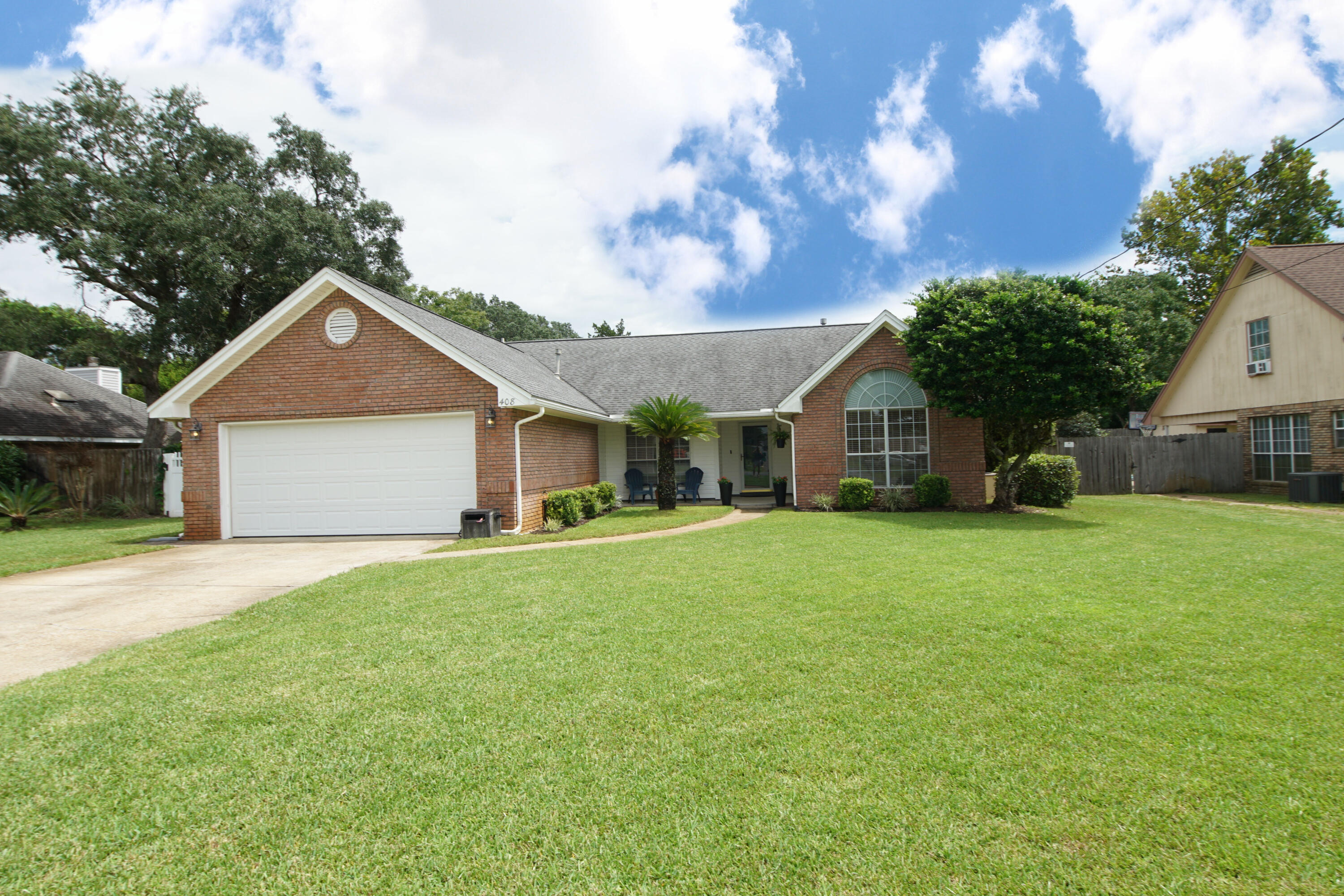 TIMBERLAKE ESTATES 1ST ADDN - Residential