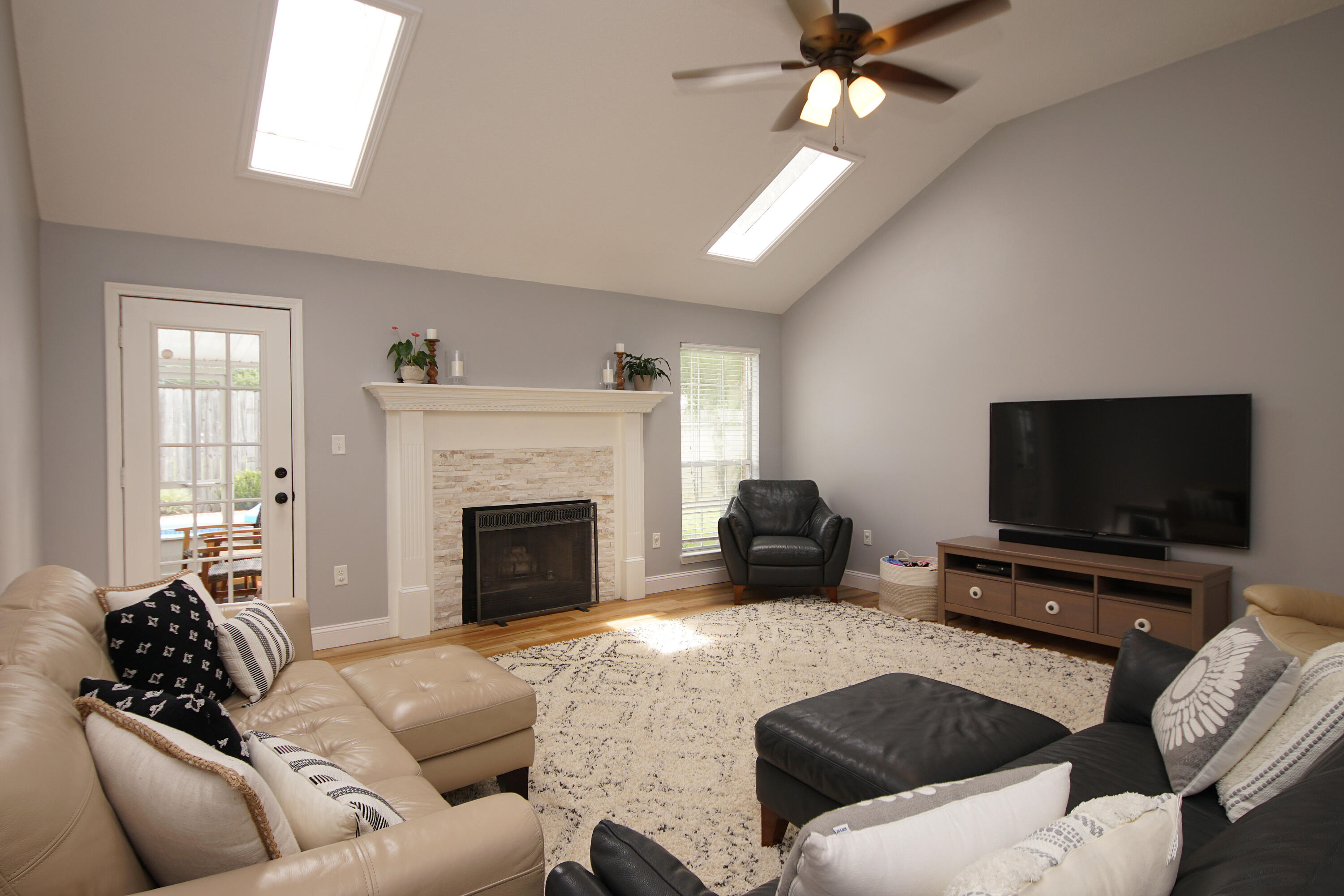 TIMBERLAKE ESTATES 1ST ADDN - Residential