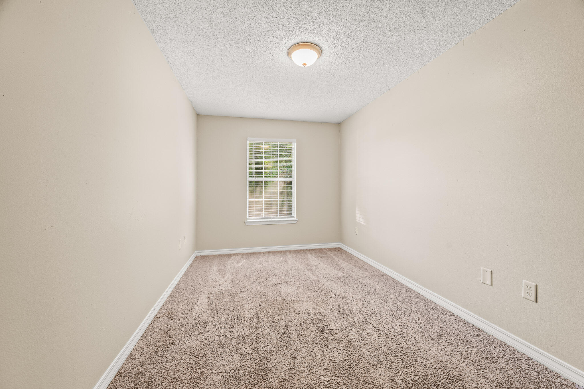 LIVE OAK - Residential