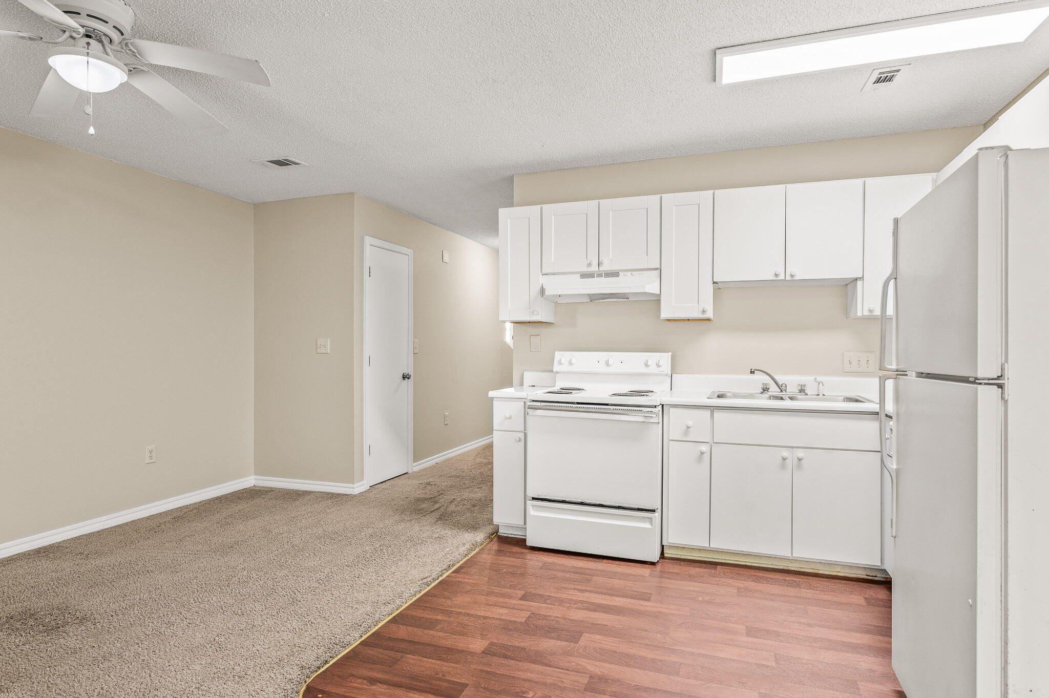 LIVE OAK - Residential