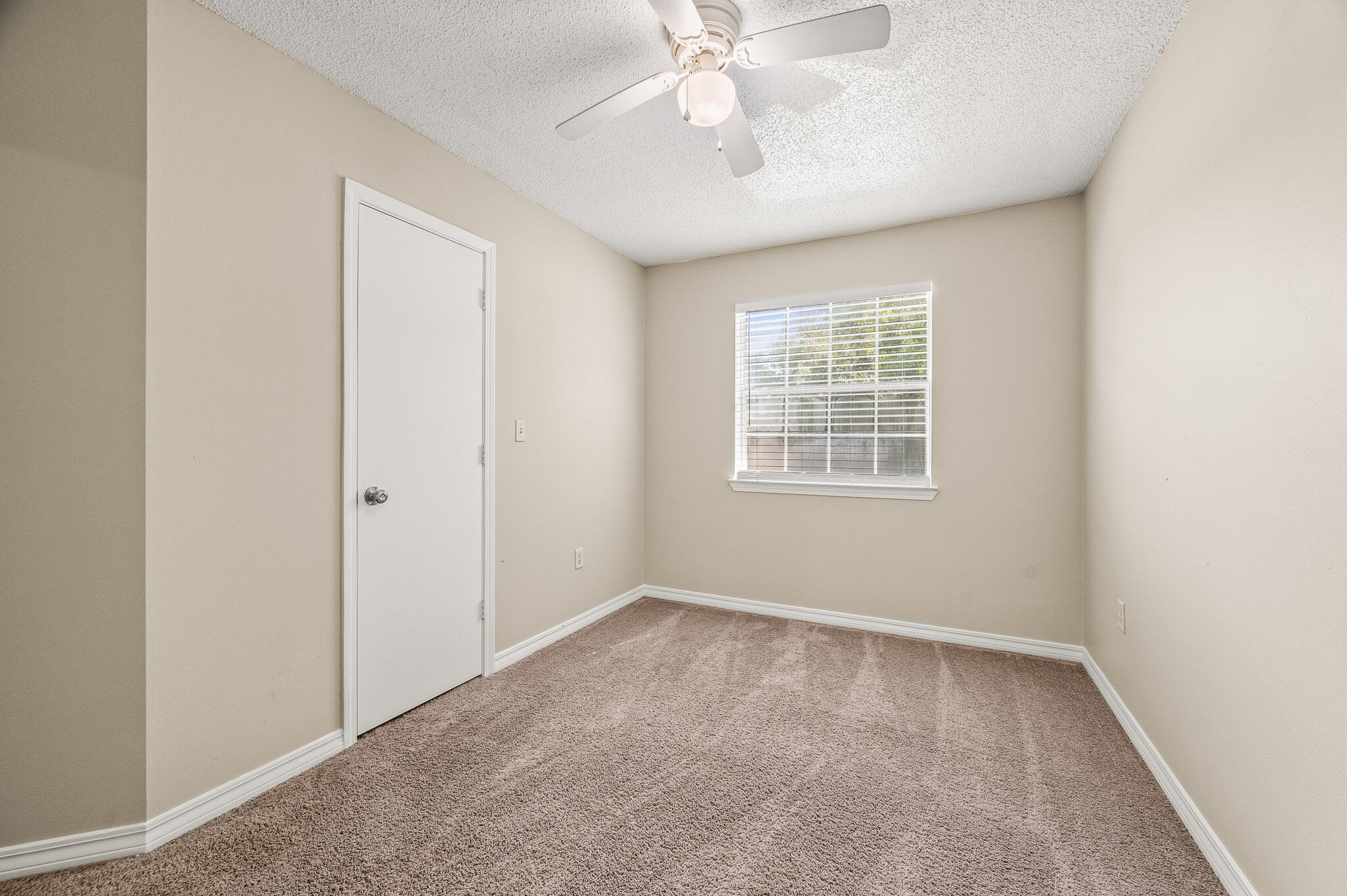 LIVE OAK - Residential