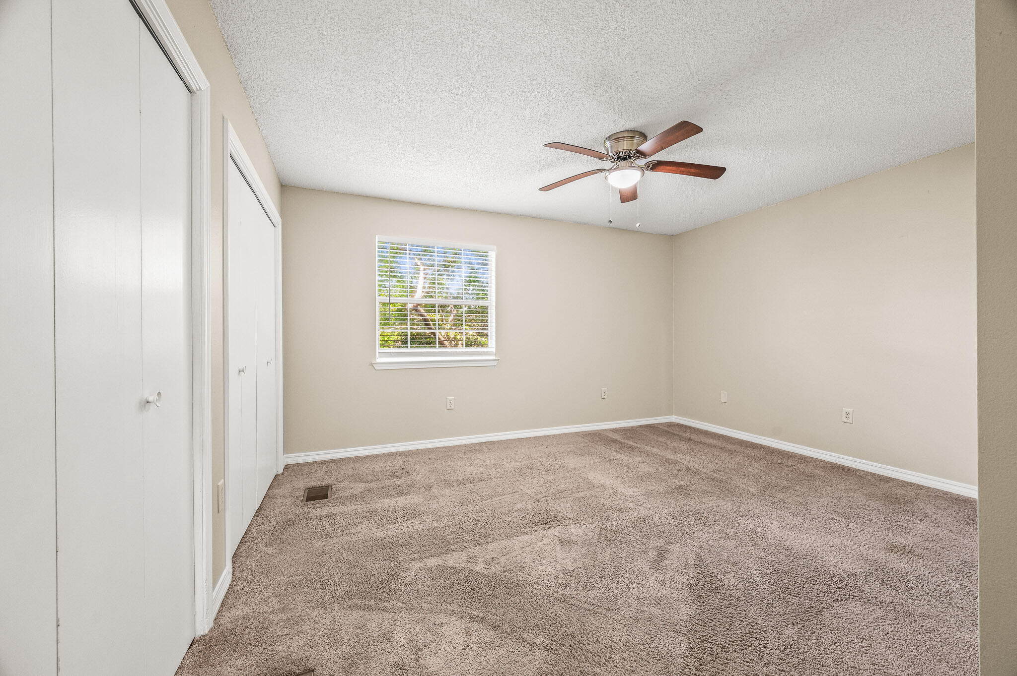 LIVE OAK - Residential