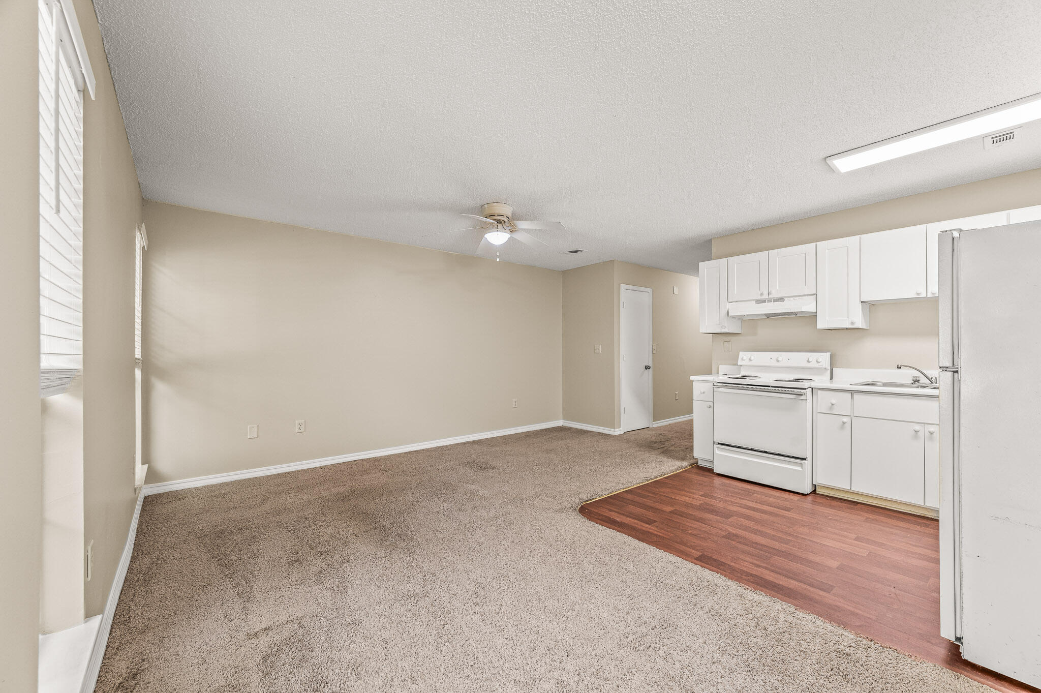 LIVE OAK - Residential