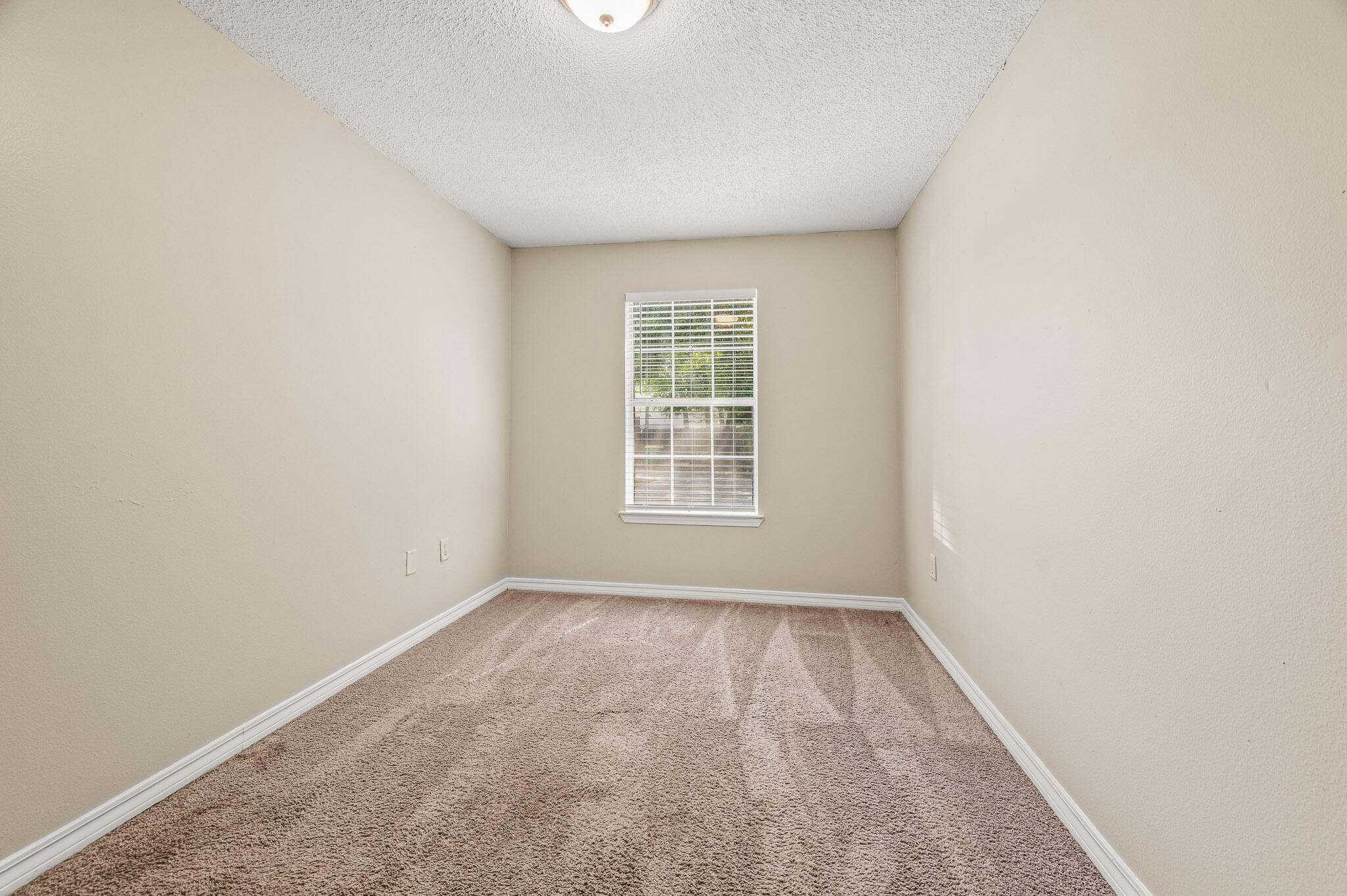 LIVE OAK - Residential