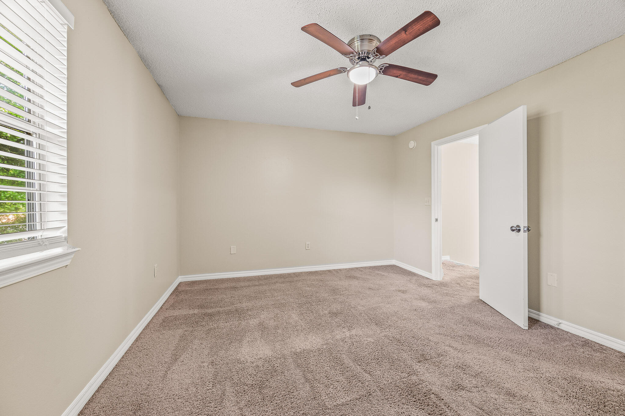 LIVE OAK - Residential