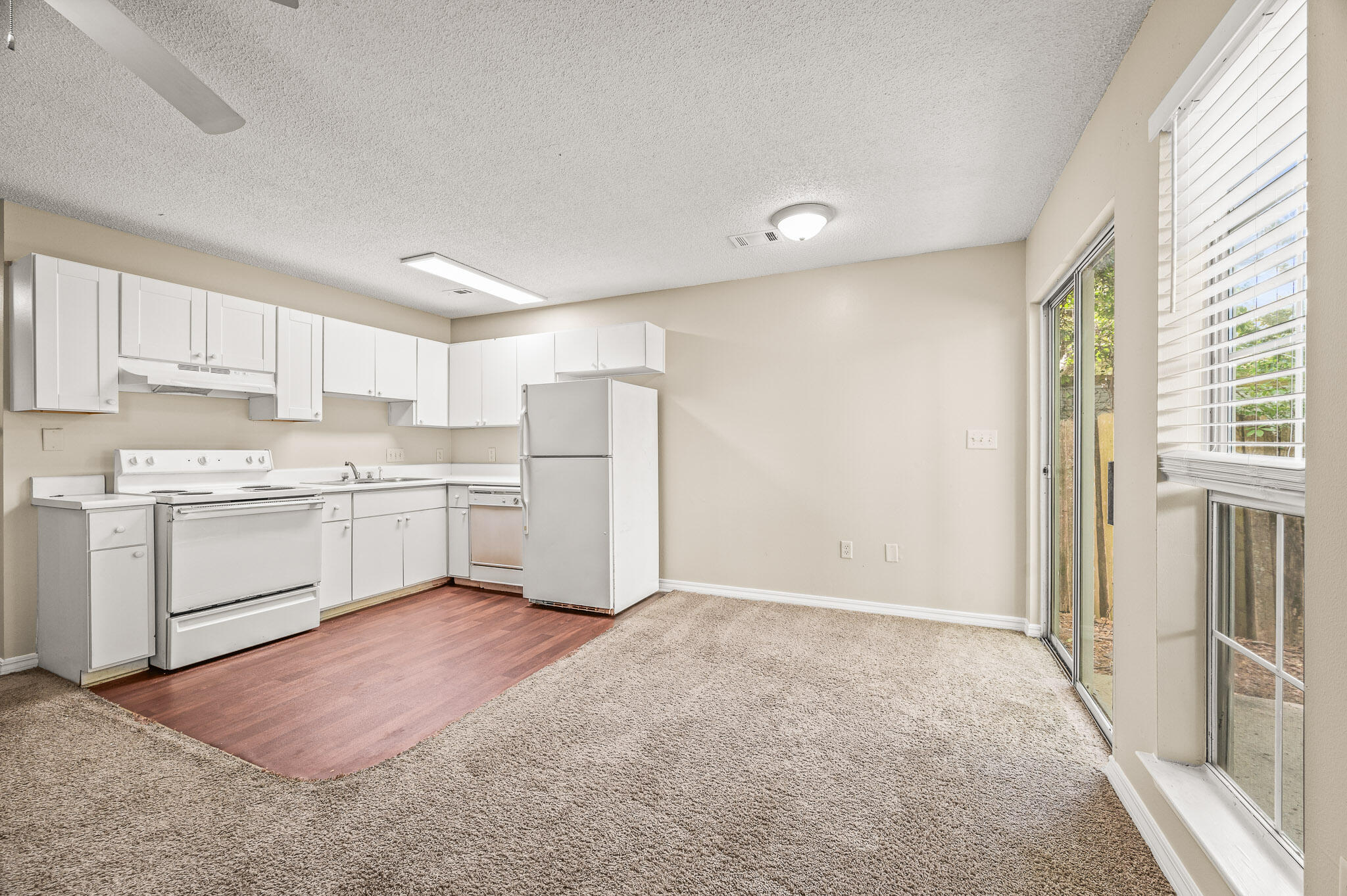 LIVE OAK - Residential