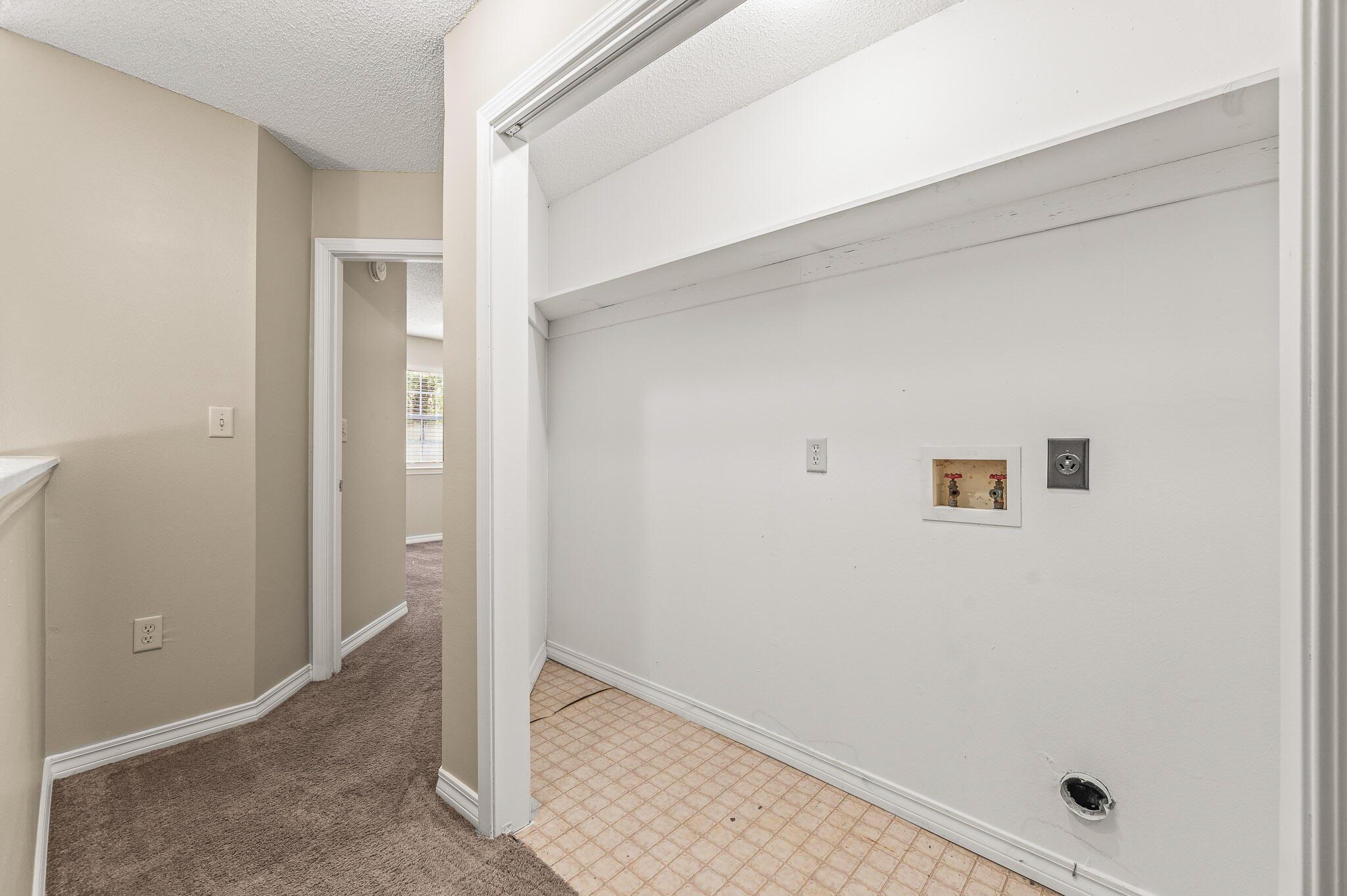 LIVE OAK - Residential