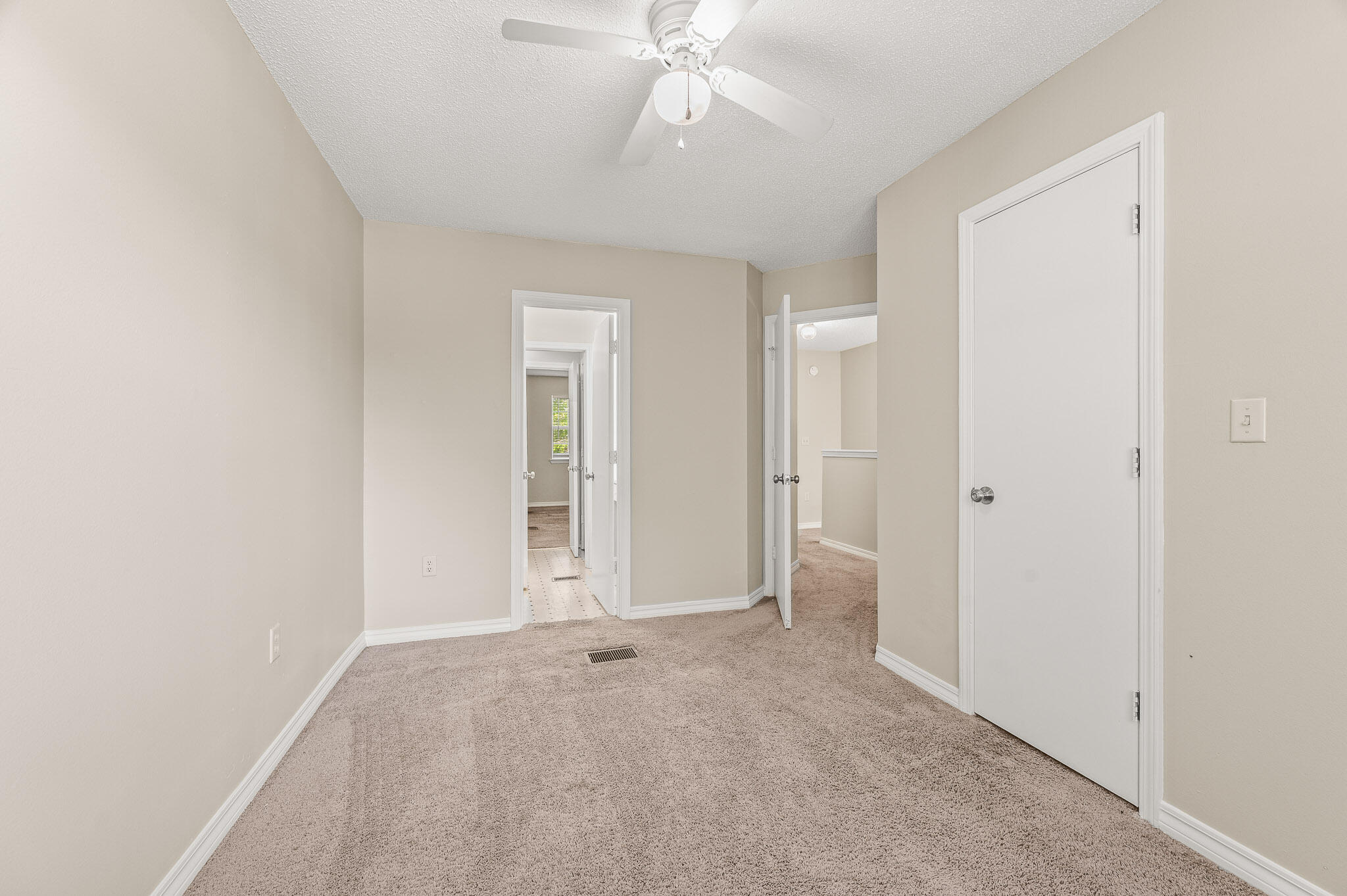 LIVE OAK - Residential