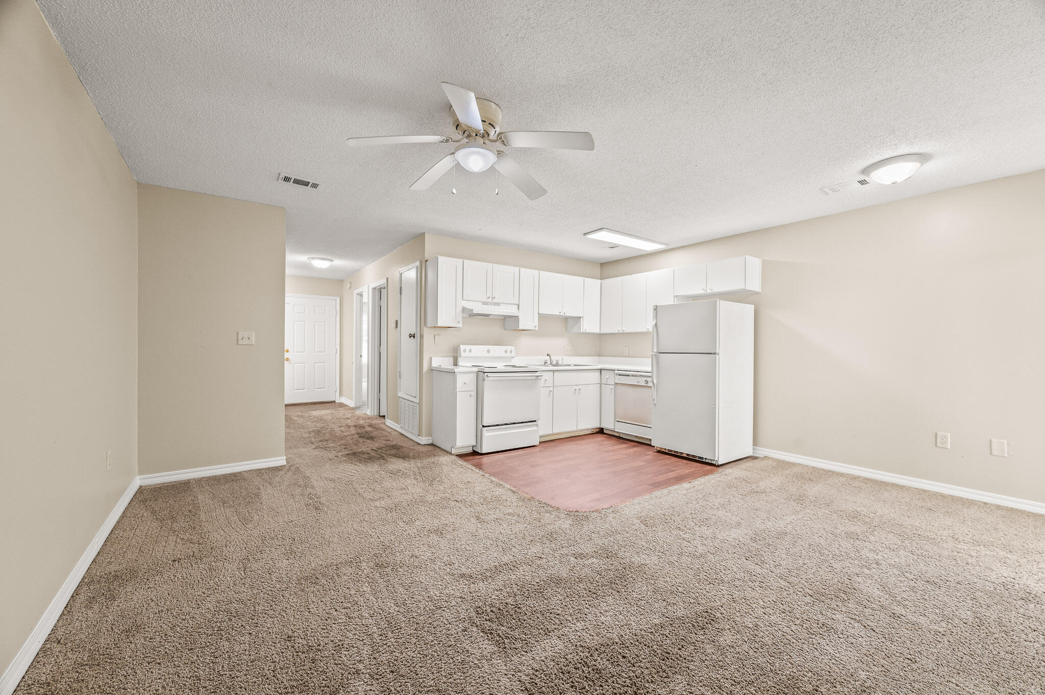 LIVE OAK - Residential