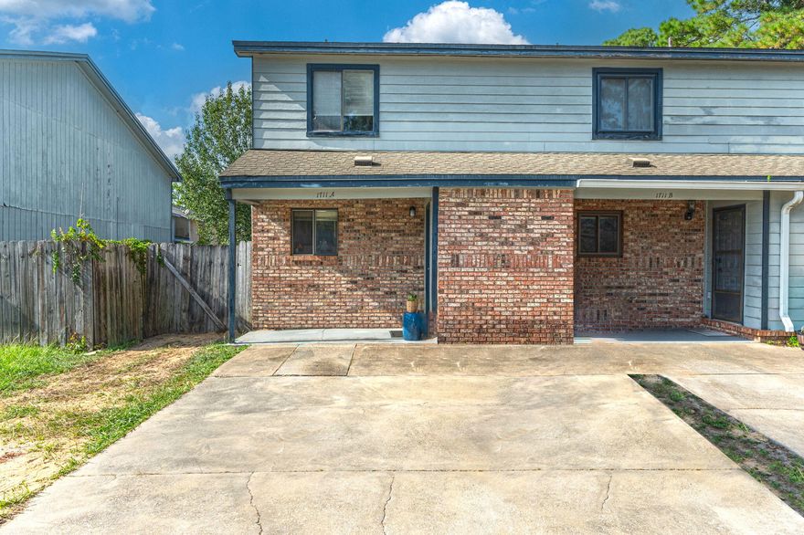 This spacious 2 bedroom/1.5 bath townhome has just been upgraded with a BRAND NEW ROOF, NEW HOT WATER HEATER, NEW SIDING, and NEW ELECTRICAL PANEL!!!  All VA repairs have been made.  You don't want to miss out on this home which is perfectly located just minutes 5 away from Hurlburt Field and 11 minutes away from Eglin AFB.  The large primary and guest bedrooms are privately tucked away on the second floor with an oversized walk in closet.  Downstairs you have the open living and dining area with a breakfast bar opening to the adjoining kitchen. Entertain on the private back deck and create your own backyard oasis in the completely fenced in back yard with fresh dirt and low maintenance profile.