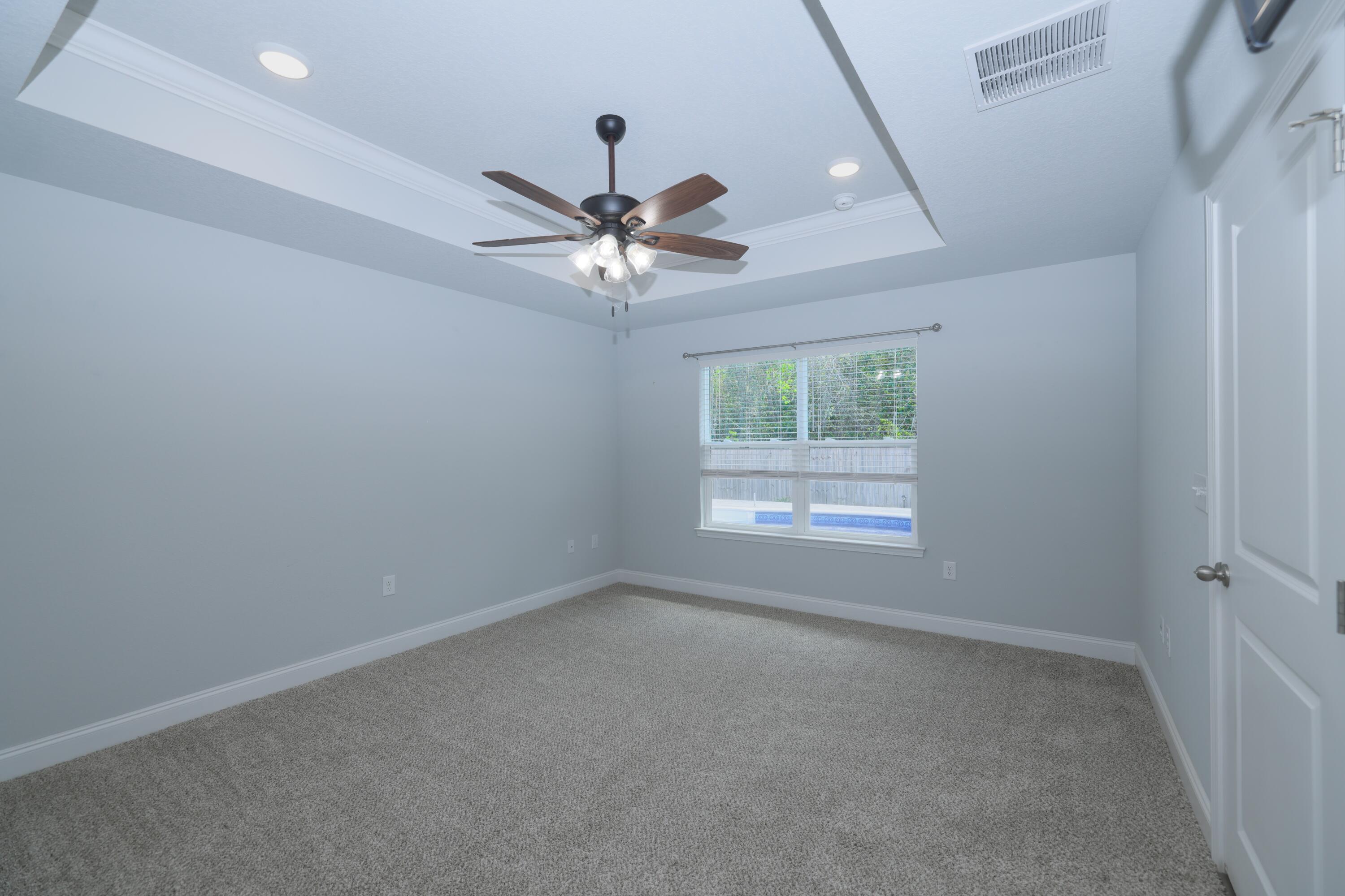 COMMODORE PARK - Residential