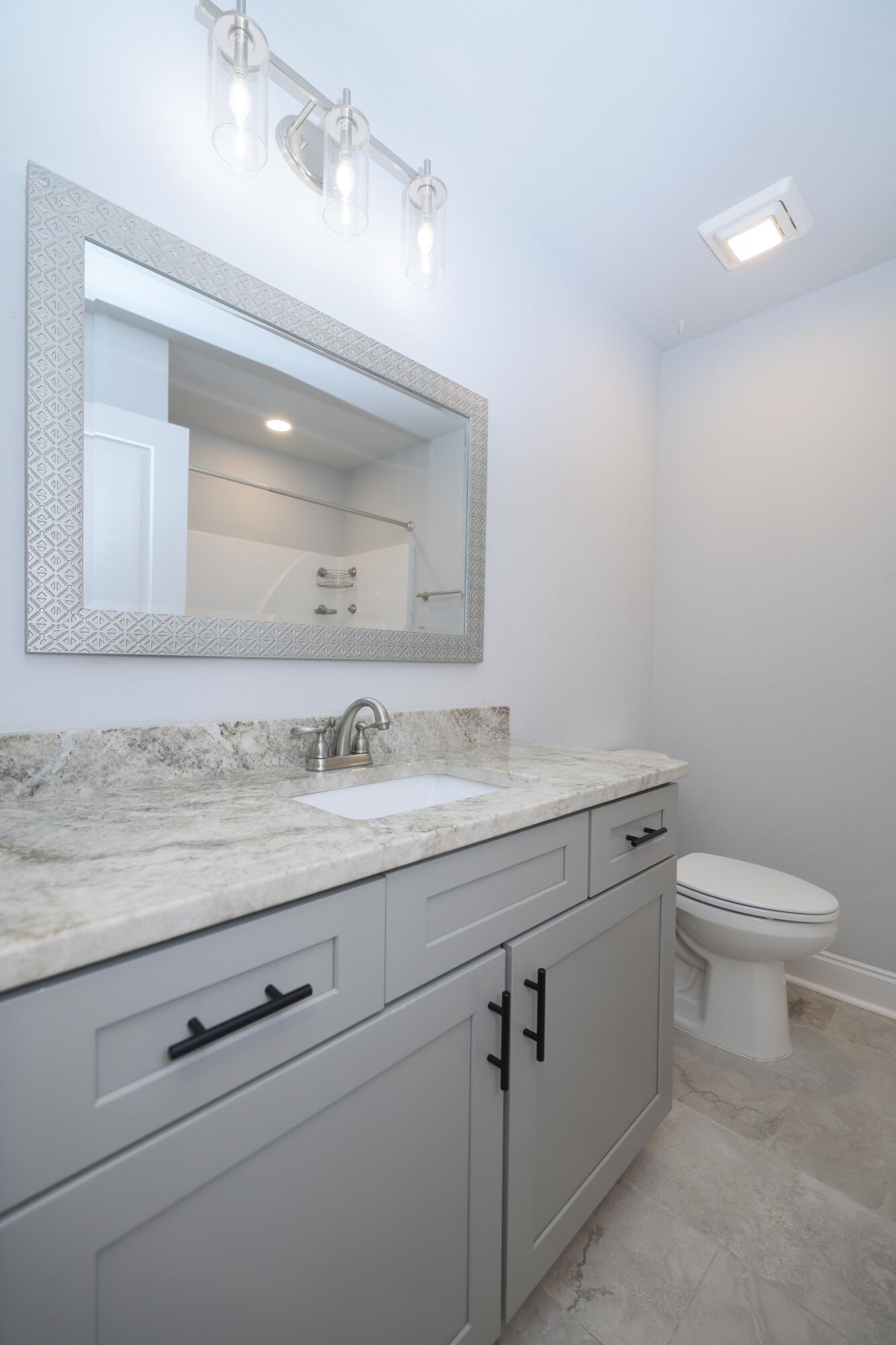 COMMODORE PARK - Residential