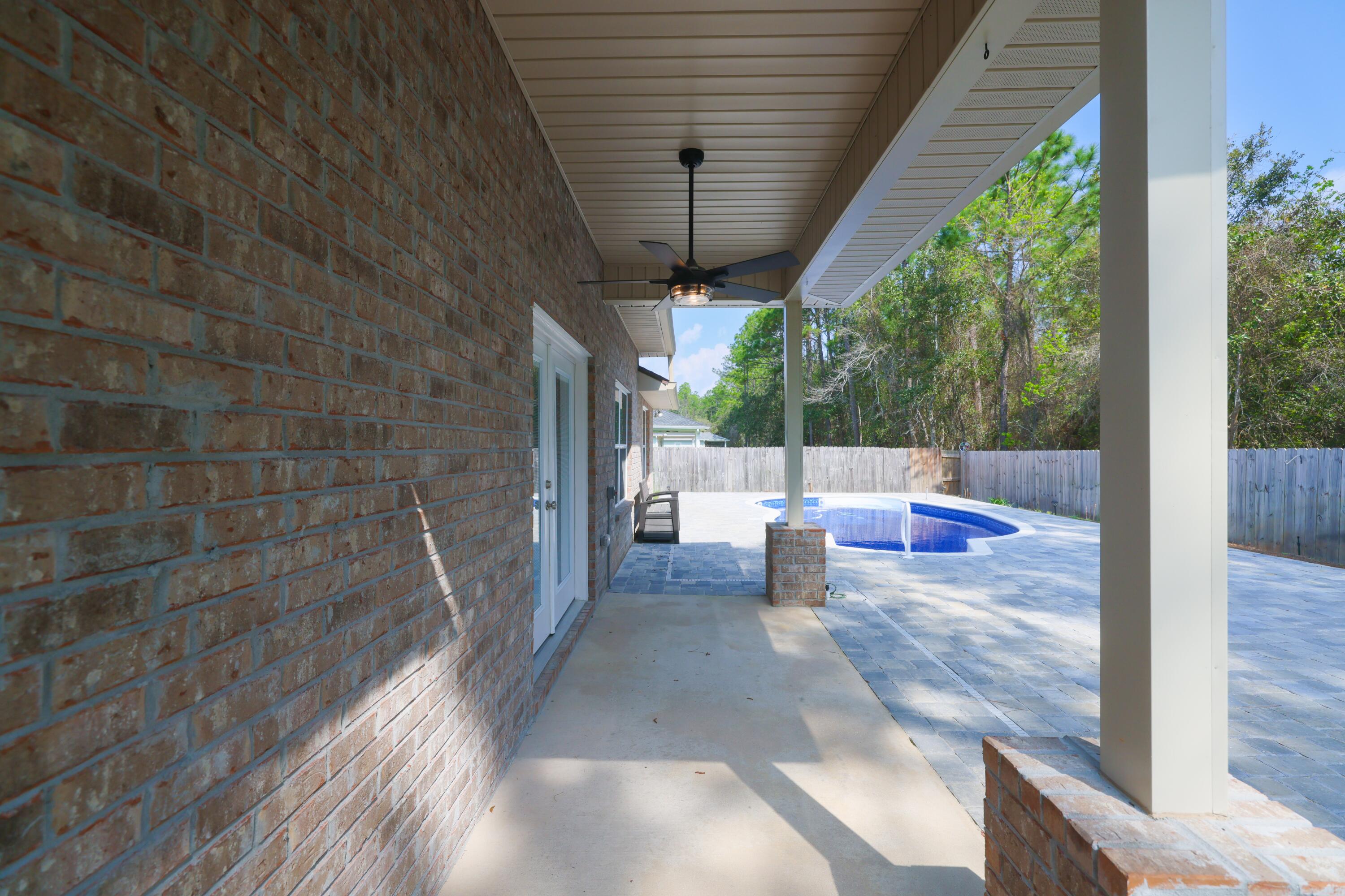 COMMODORE PARK - Residential