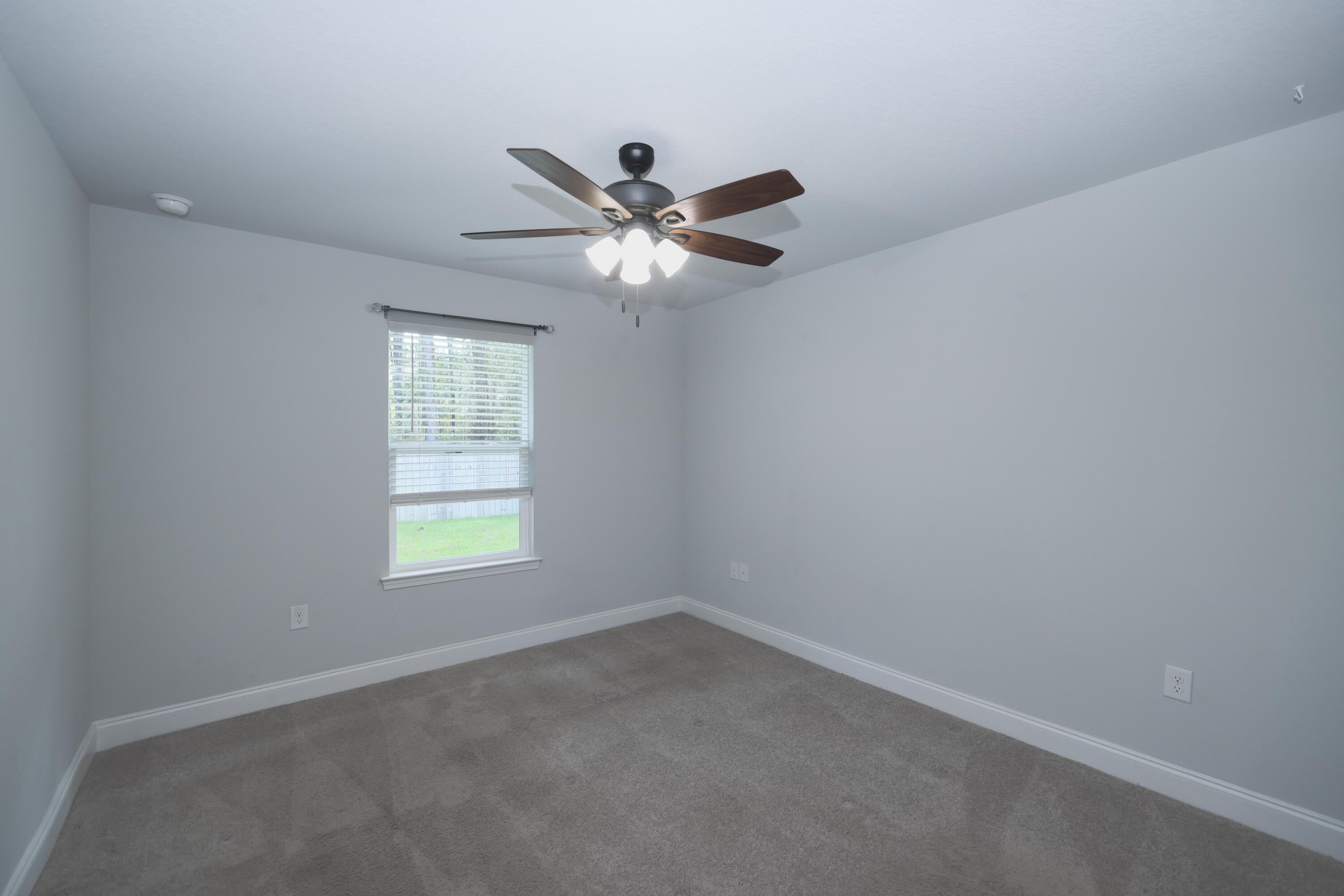 COMMODORE PARK - Residential