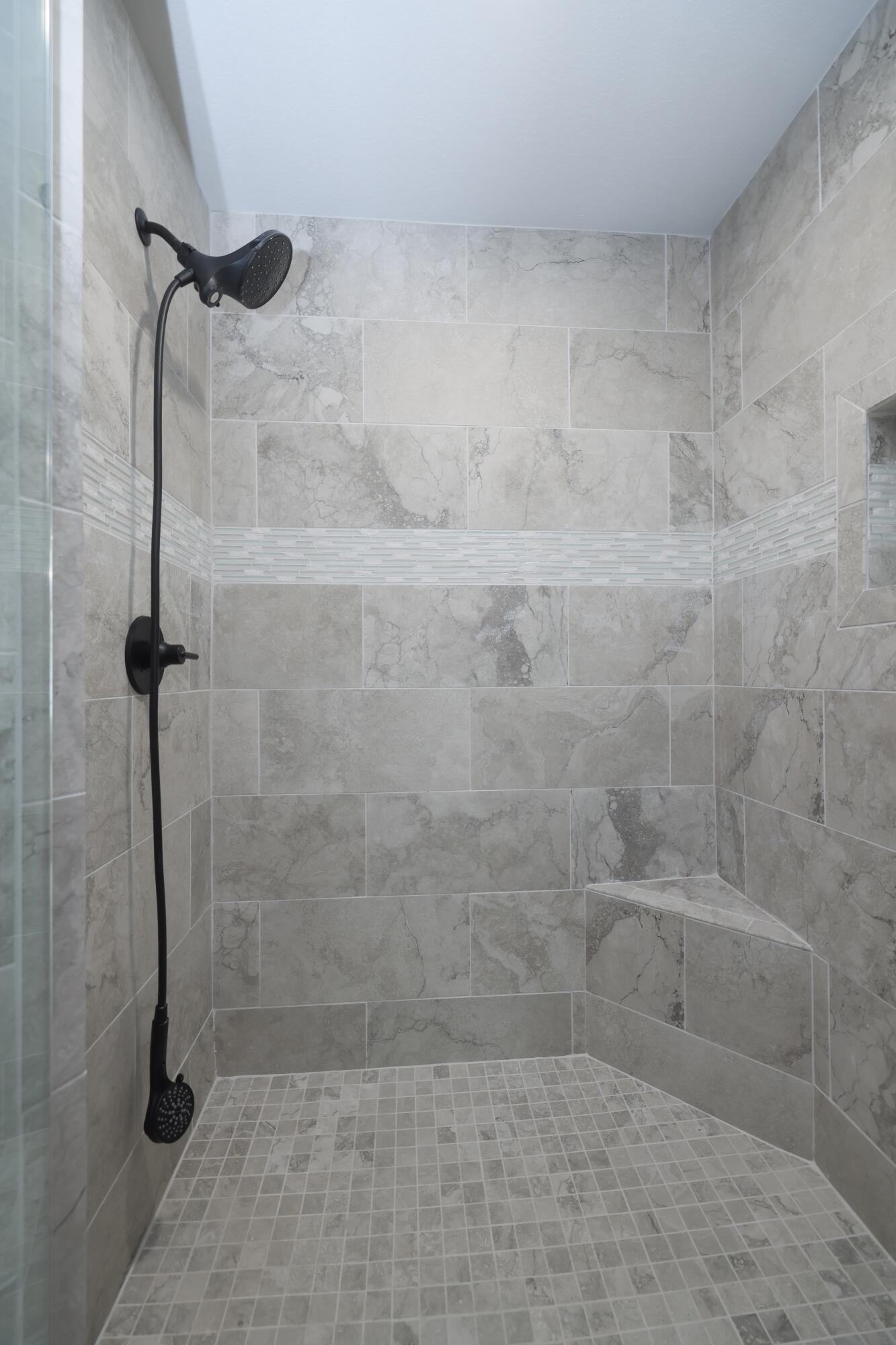 COMMODORE PARK - Residential