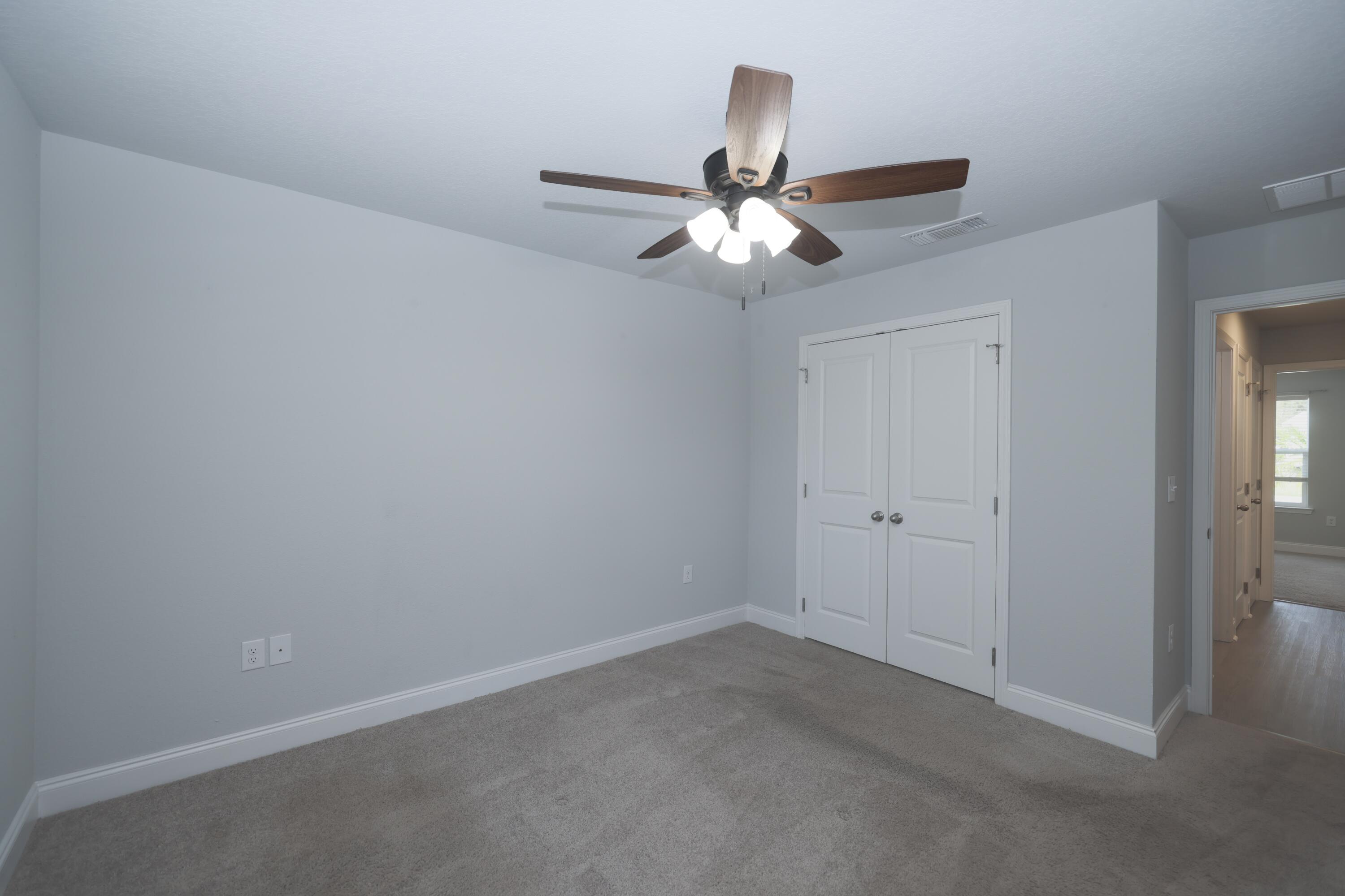 COMMODORE PARK - Residential