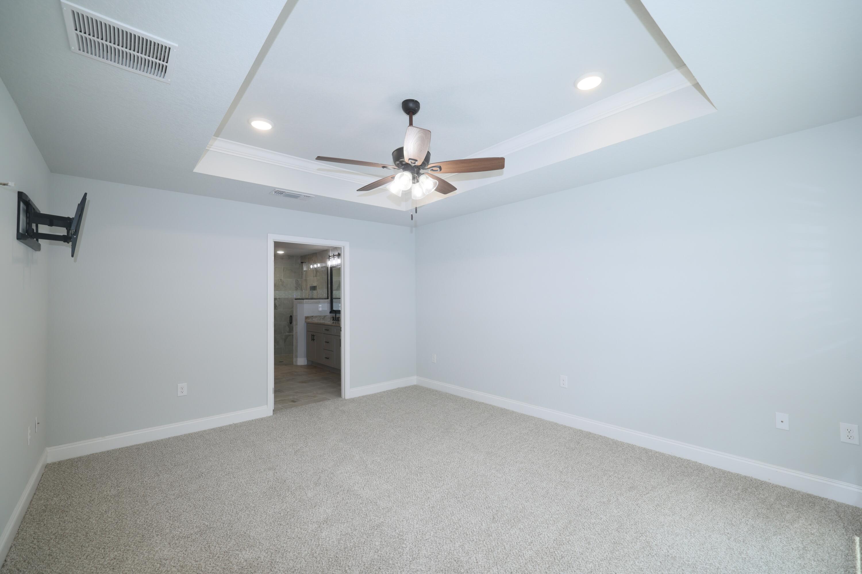 COMMODORE PARK - Residential