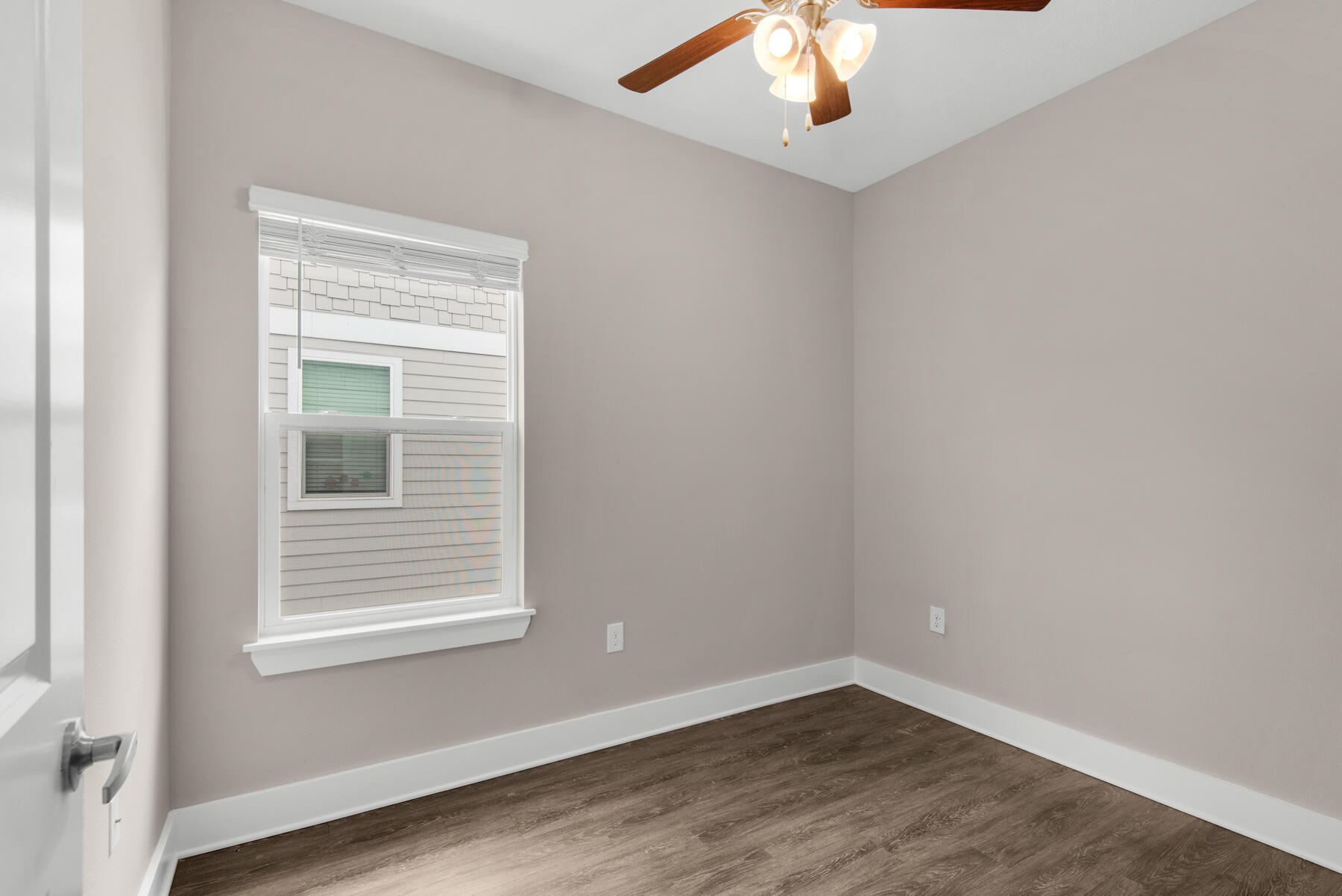 VERANDAS OF FREEPORT, THE - Residential Lease