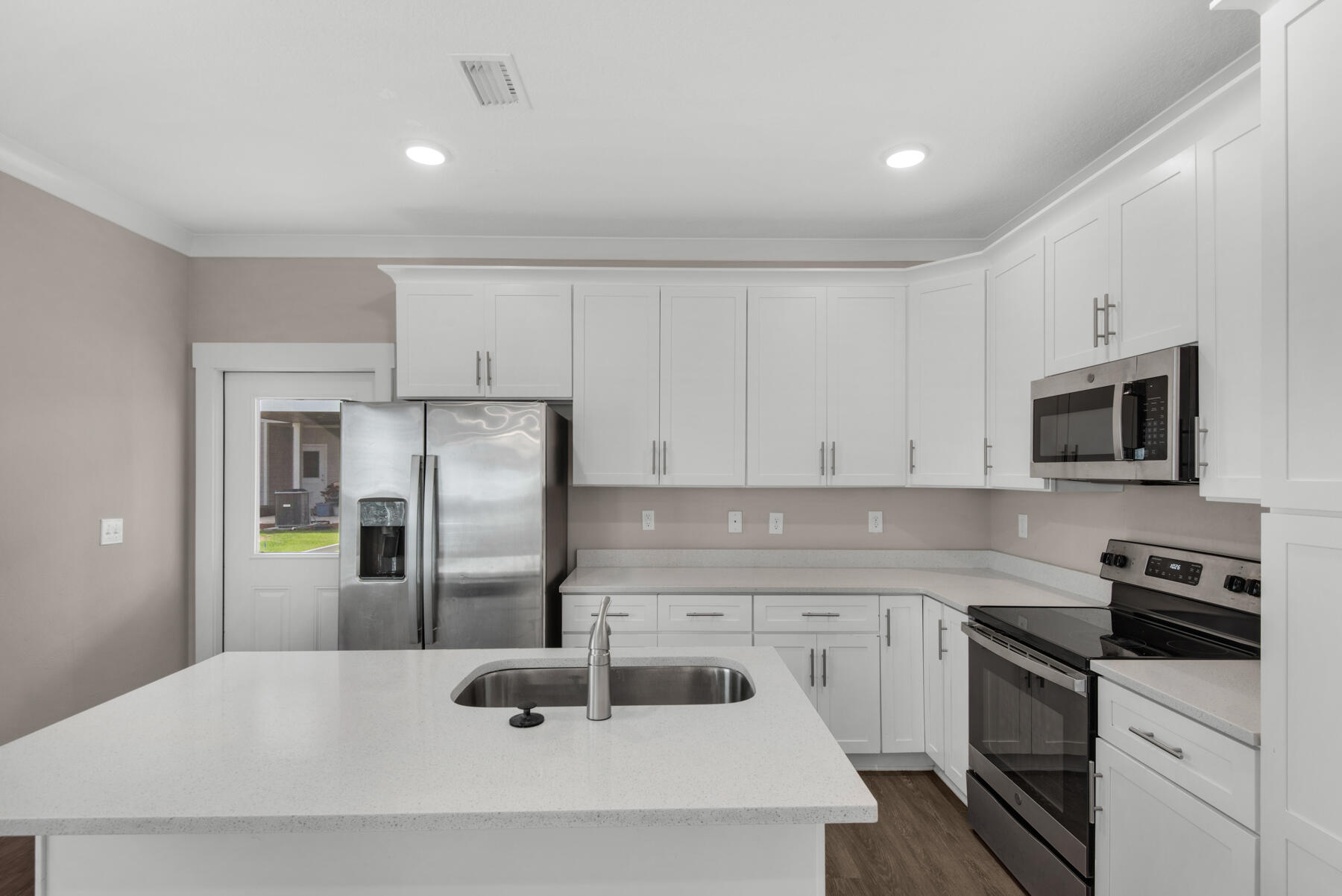 VERANDAS OF FREEPORT, THE - Residential Lease