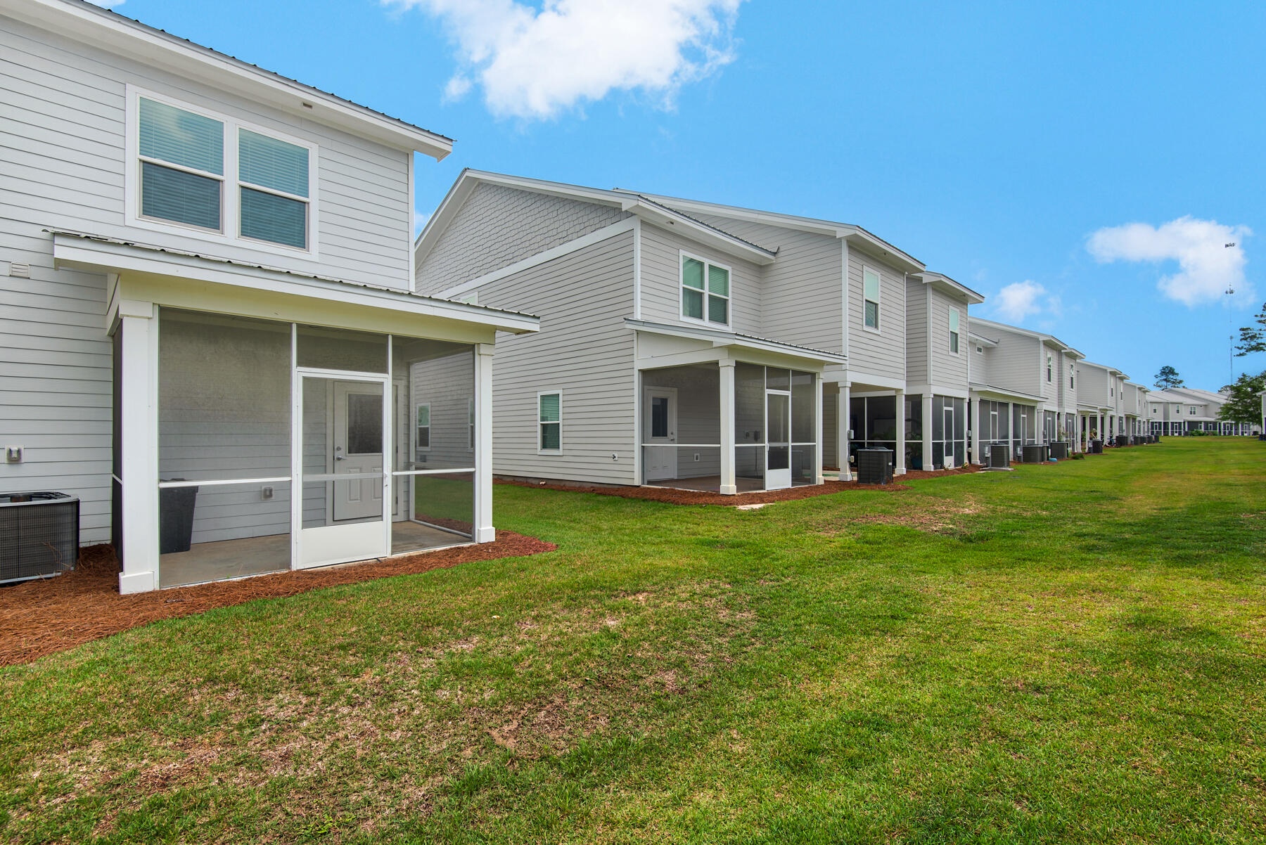 VERANDAS OF FREEPORT, THE - Residential Lease
