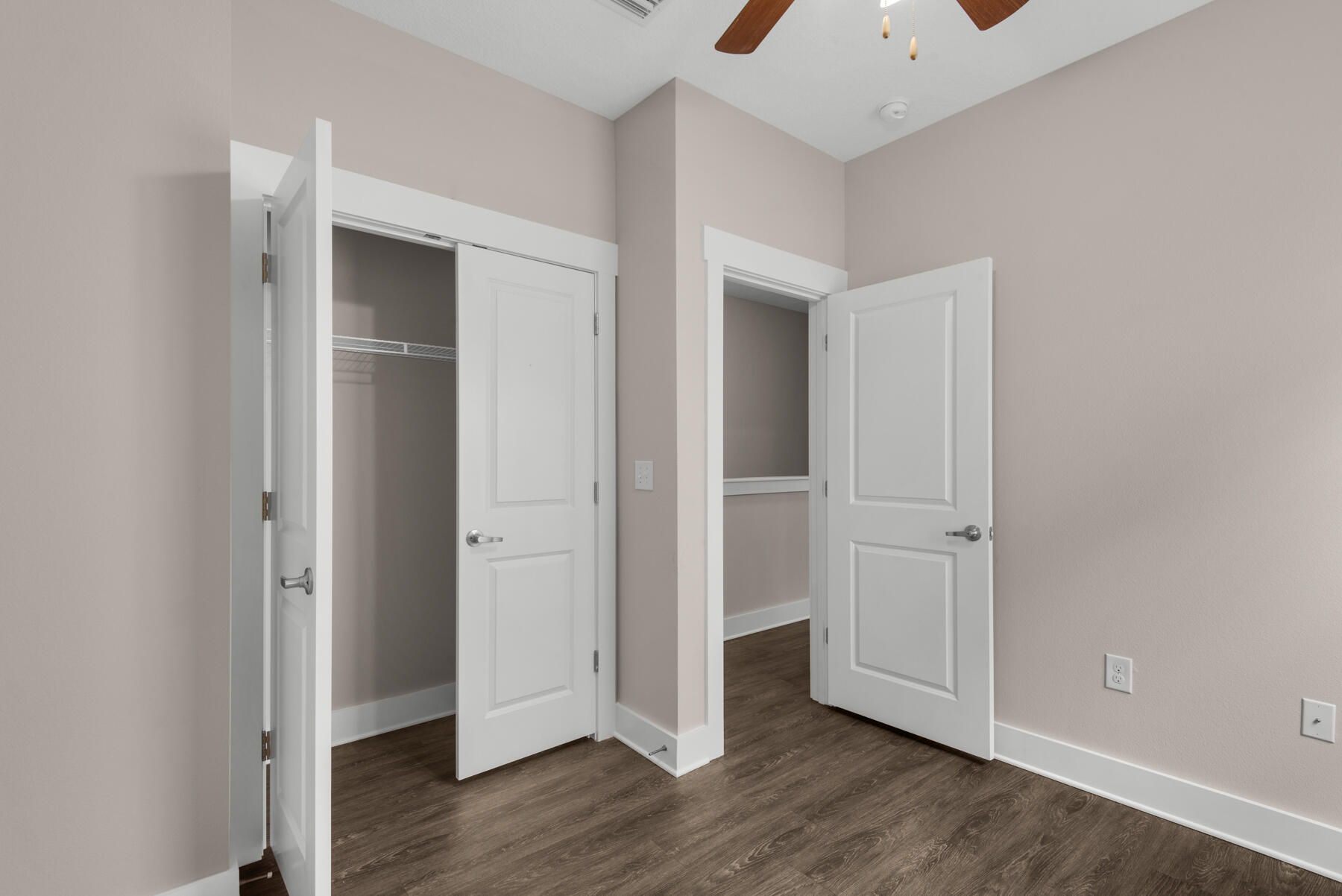 VERANDAS OF FREEPORT, THE - Residential Lease