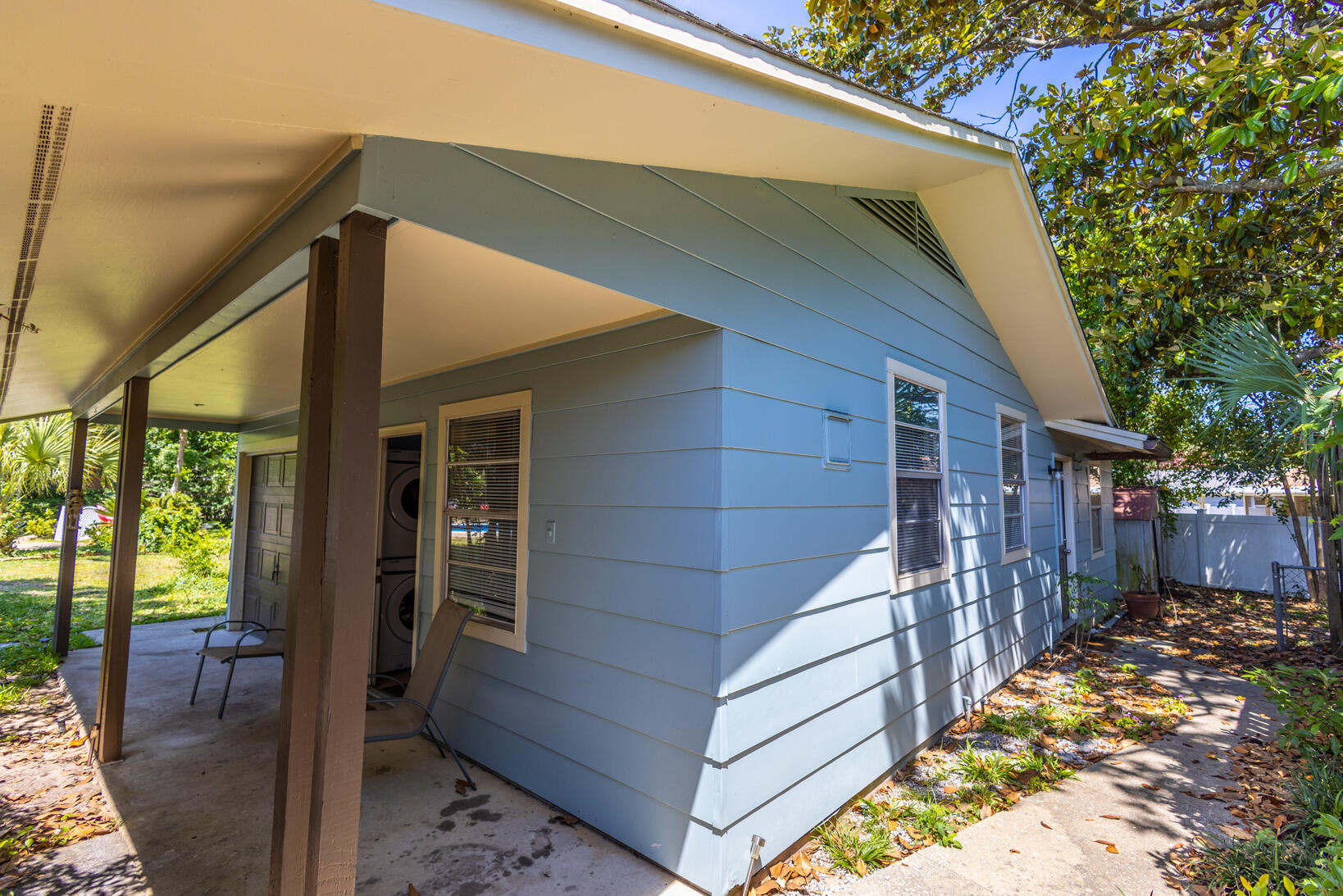 COLONIAL HEIGHTS - Residential Lease