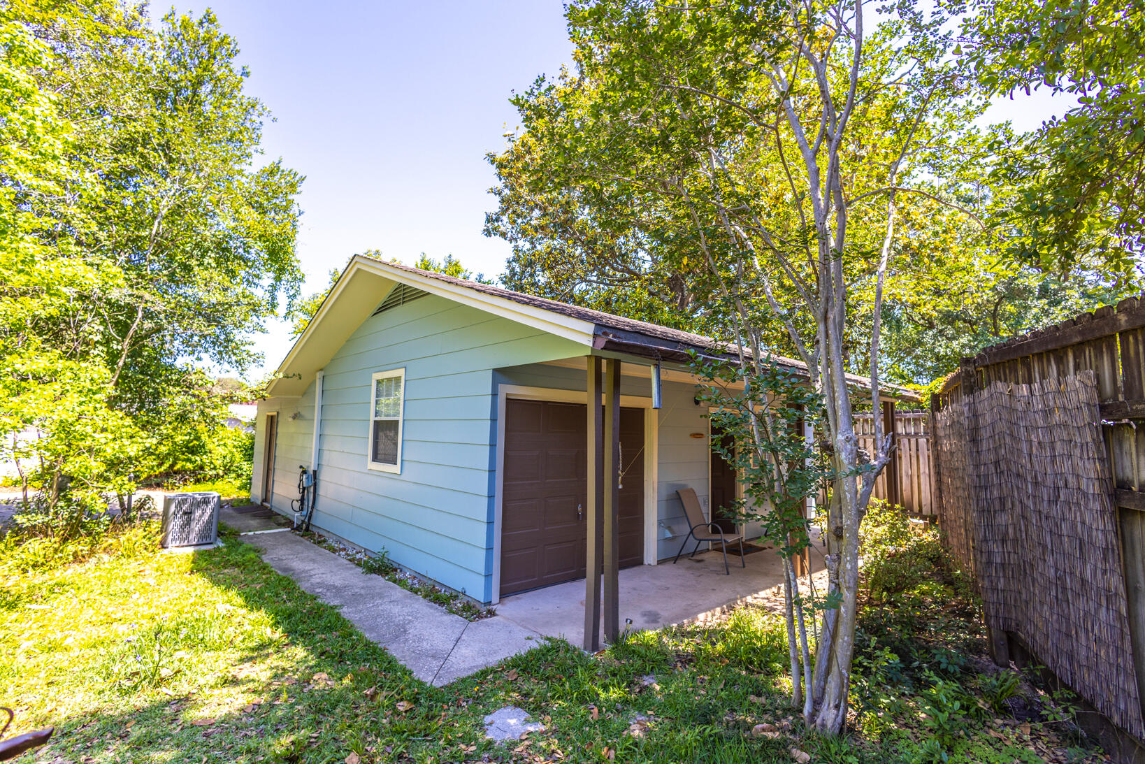 COLONIAL HEIGHTS - Residential Lease