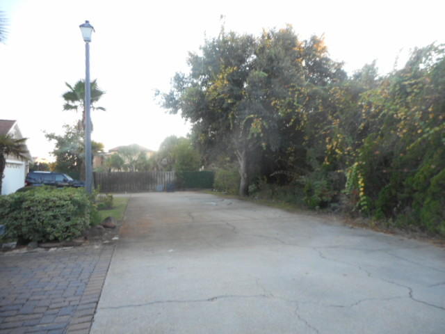 EMERALD HAVEN - Residential