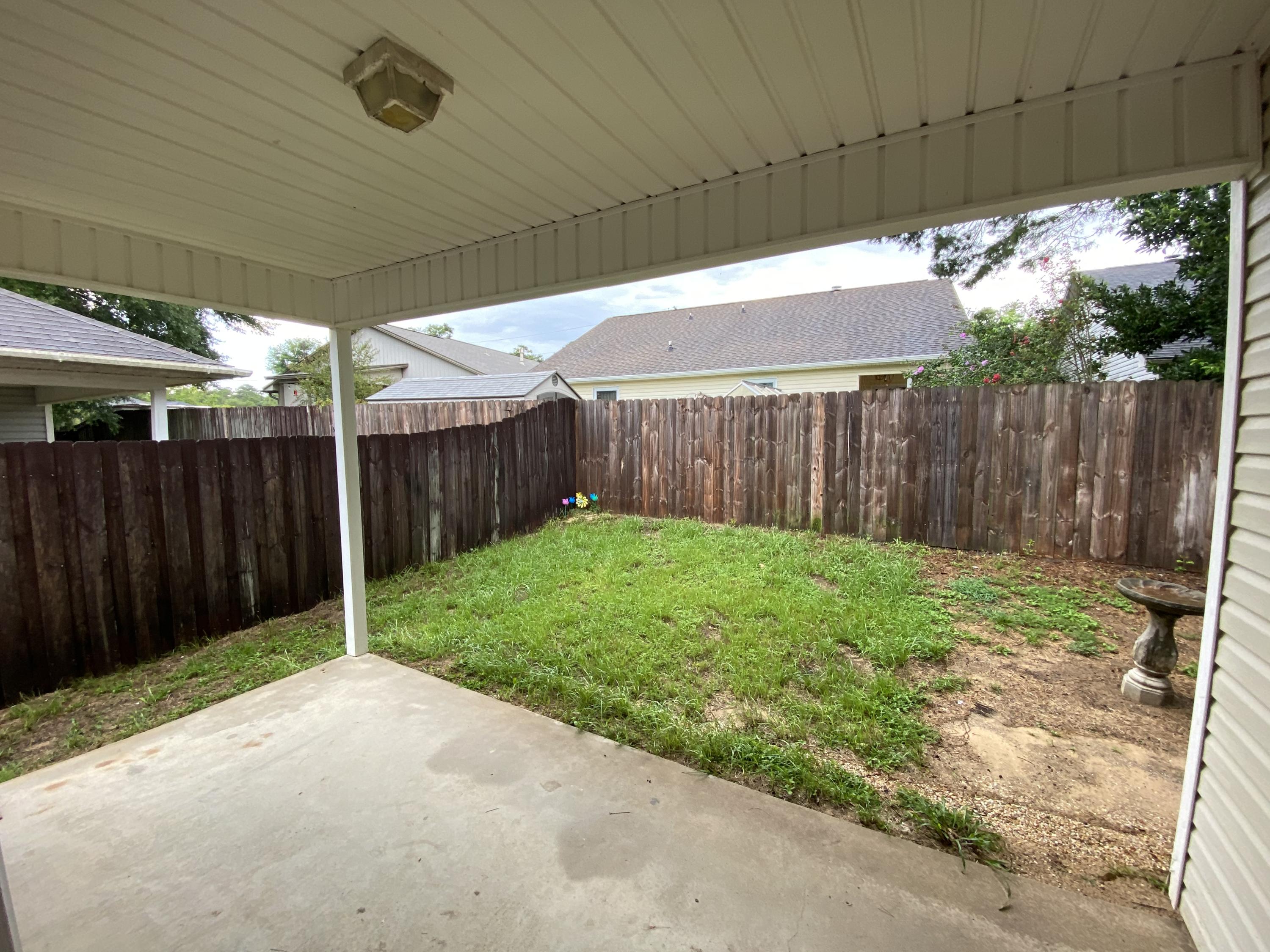 CREEKSIDE - Residential Lease