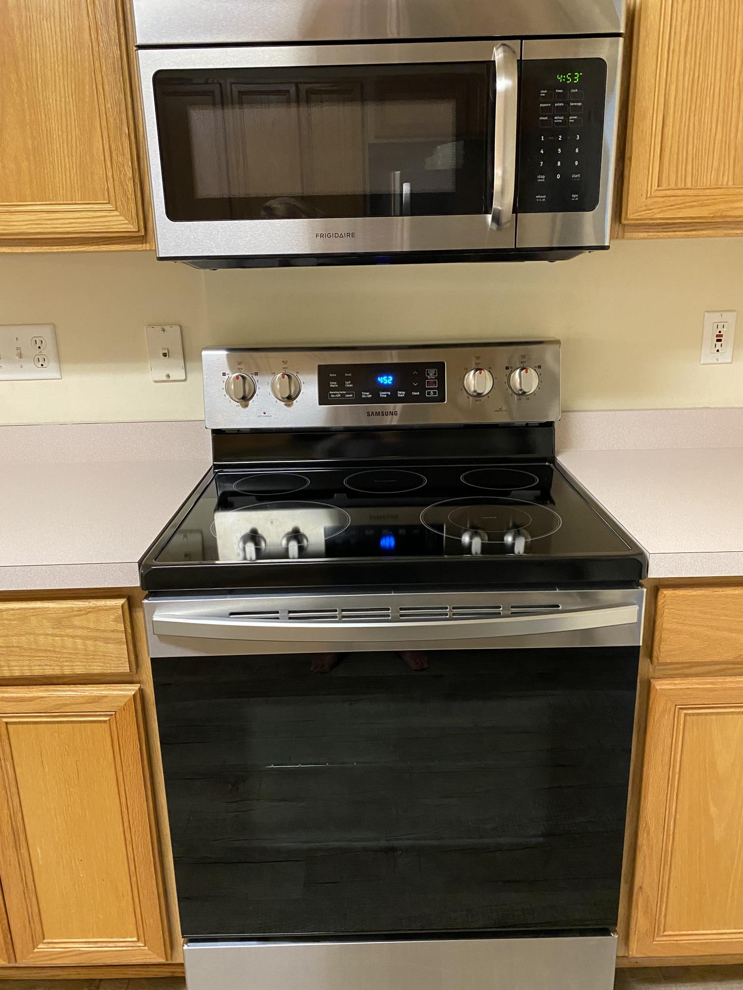 CREEKSIDE - Residential Lease