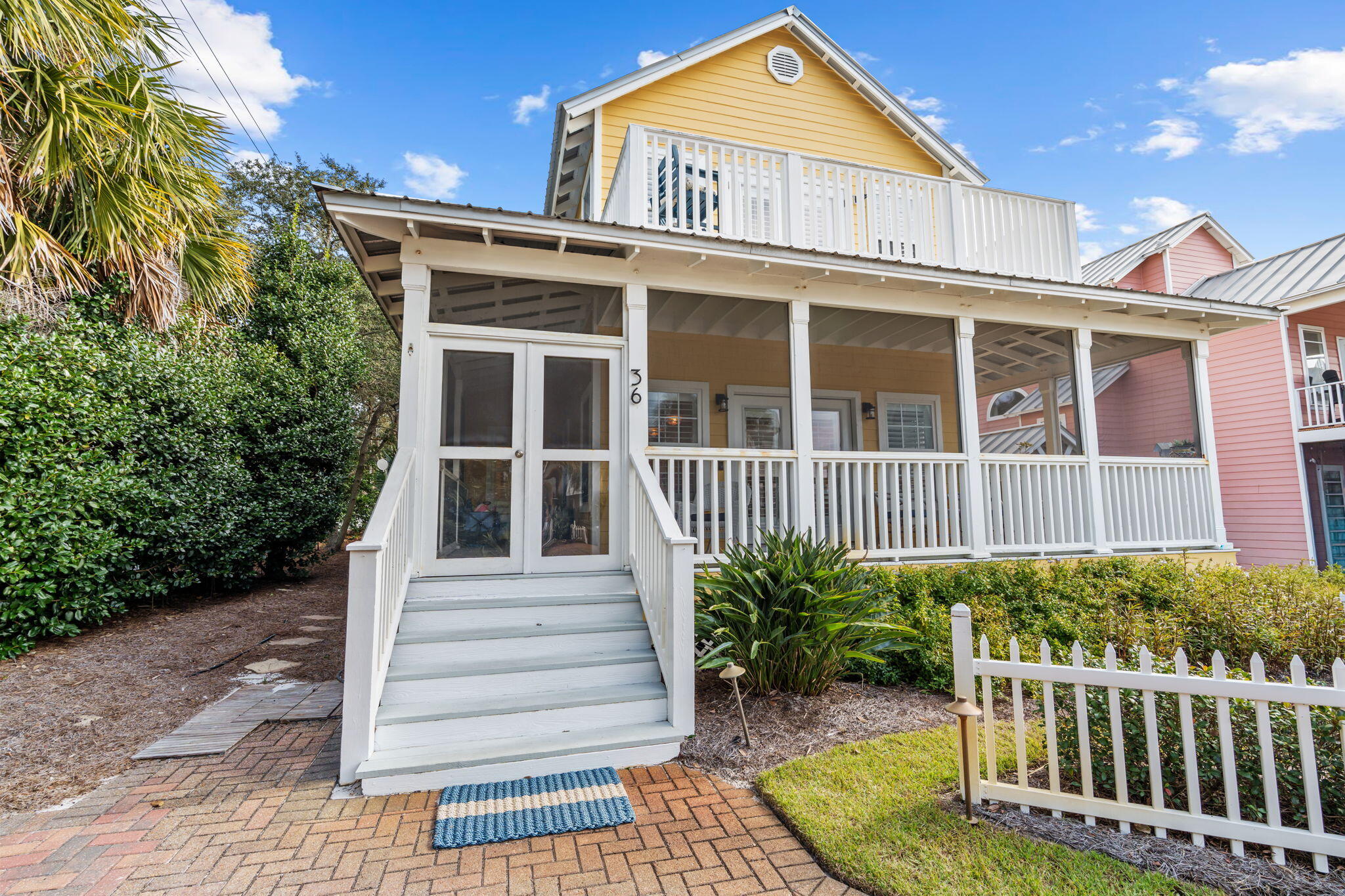 SUNRISE BEACH - Residential