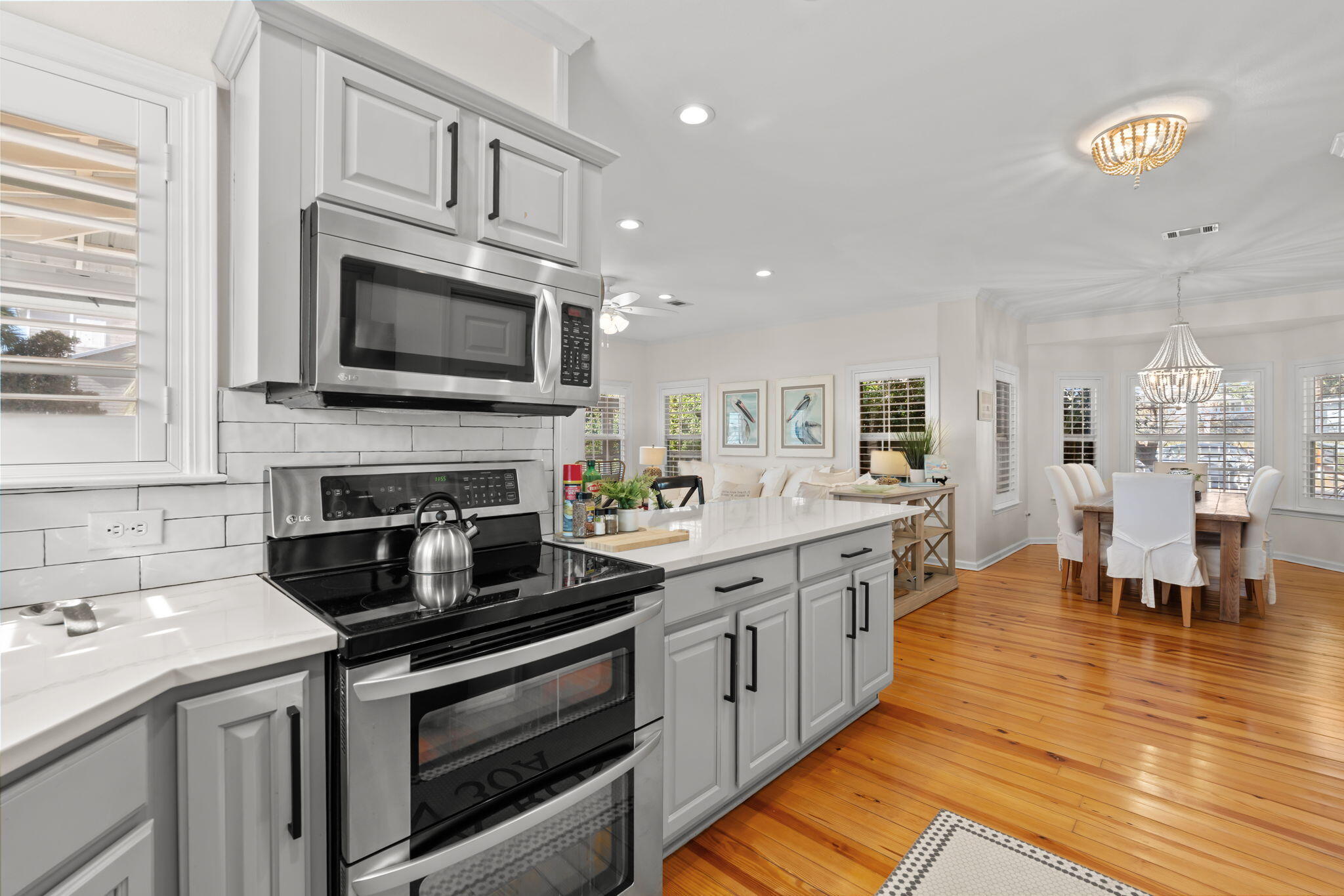 SUNRISE BEACH - Residential