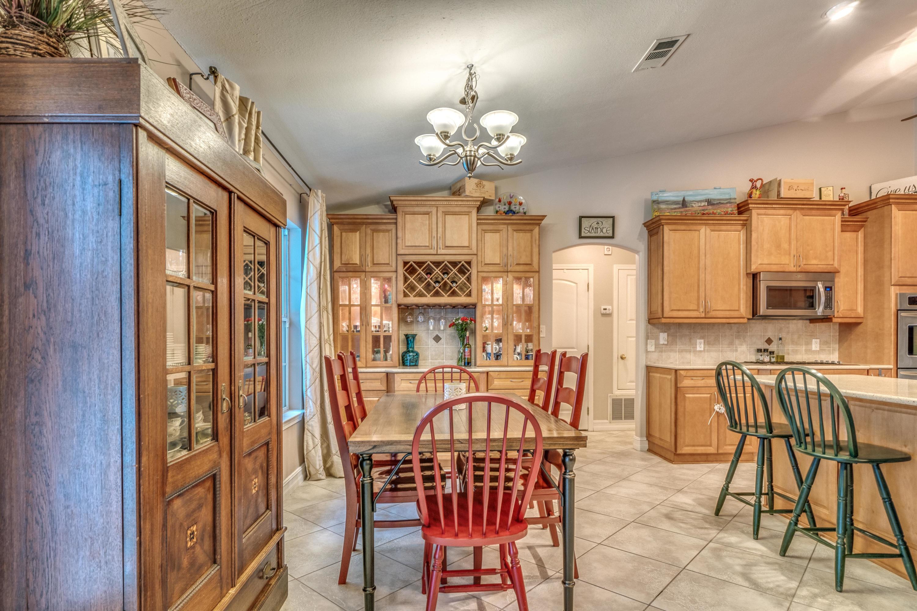 BISCAYNE POINTE - Residential