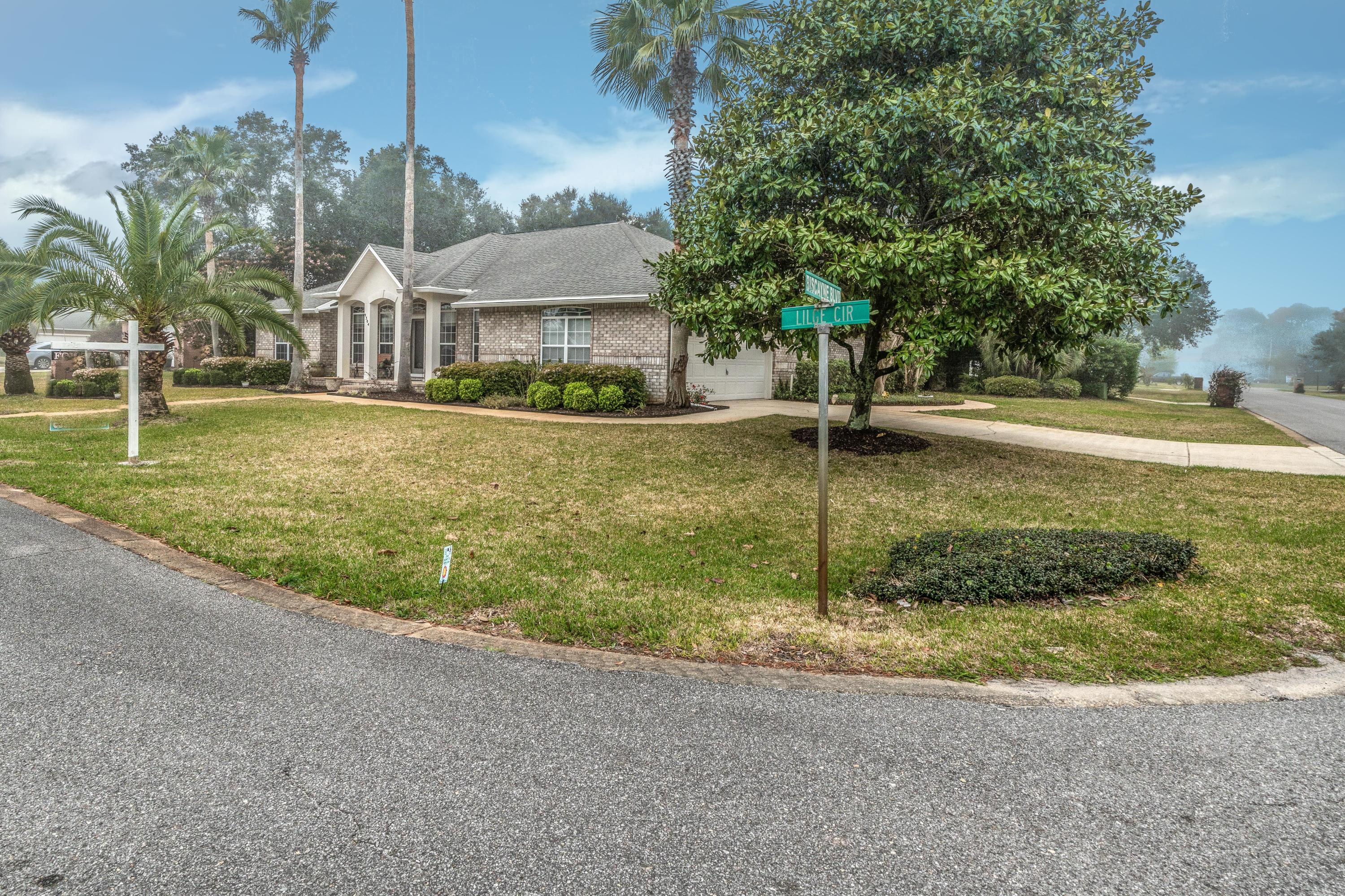 BISCAYNE POINTE - Residential