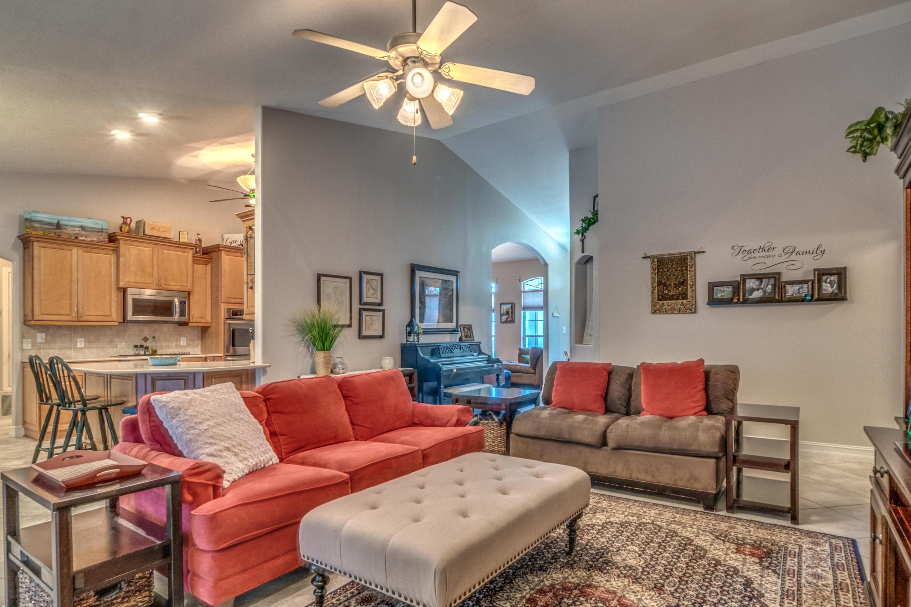 BISCAYNE POINTE - Residential