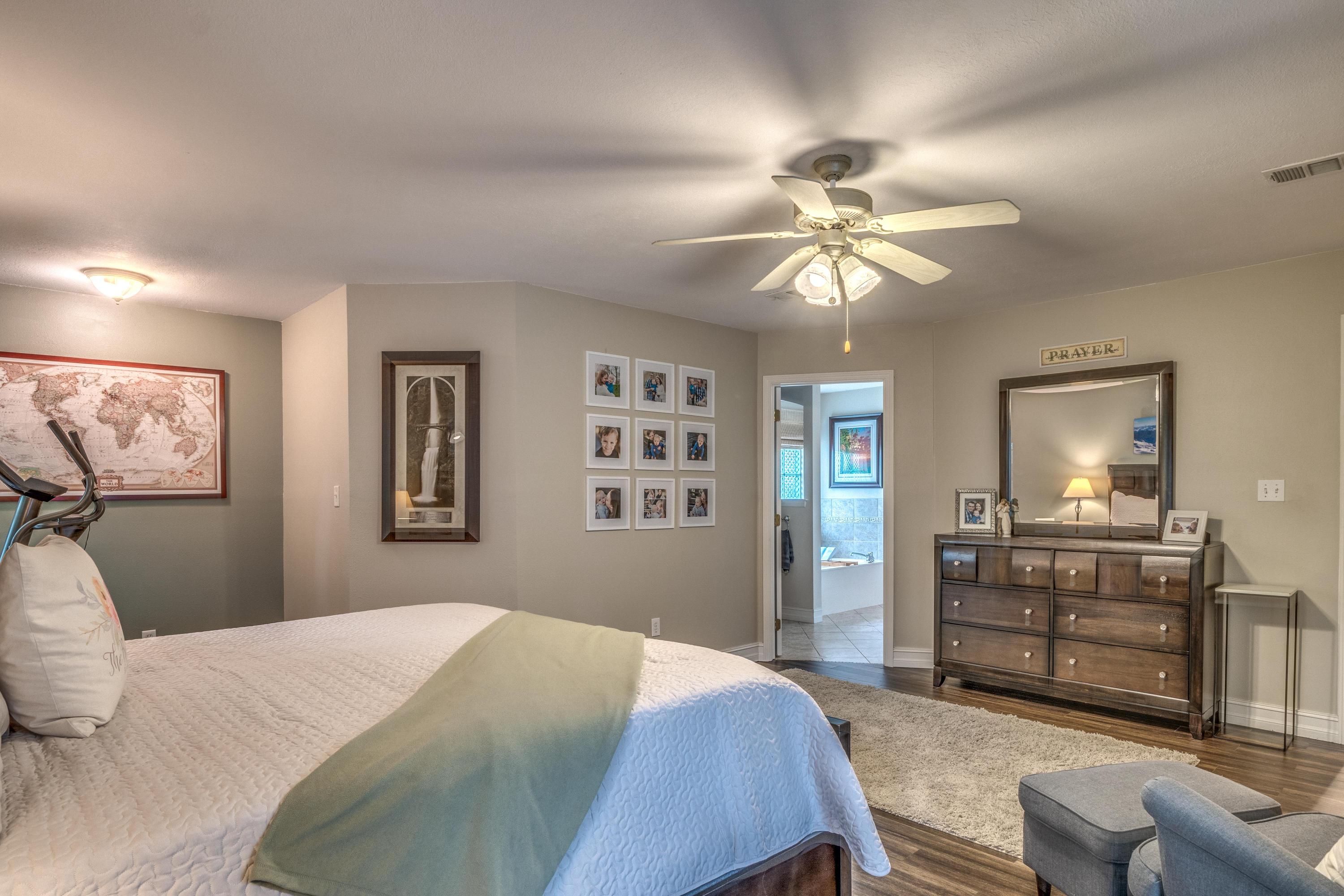 BISCAYNE POINTE - Residential