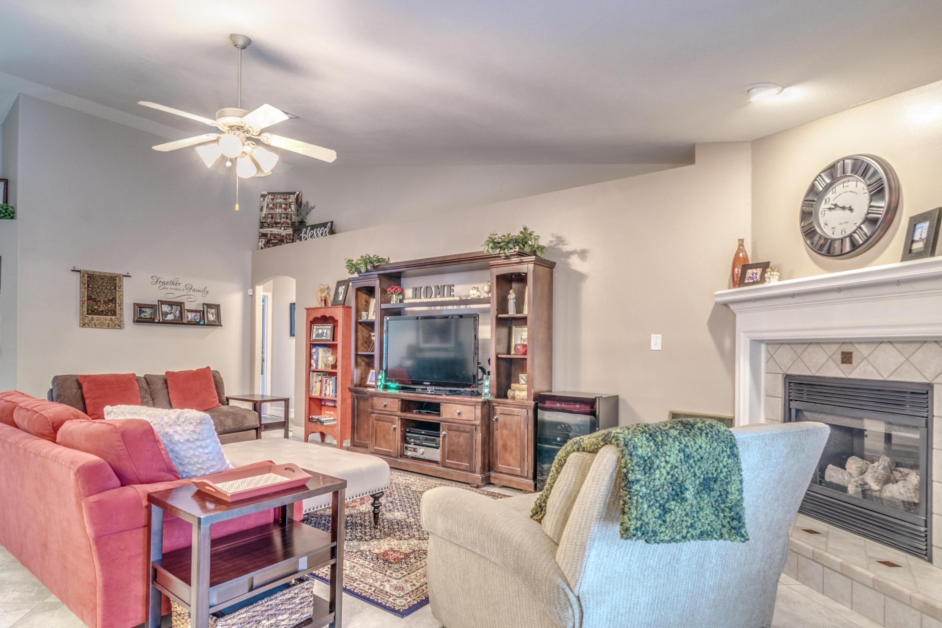 BISCAYNE POINTE - Residential