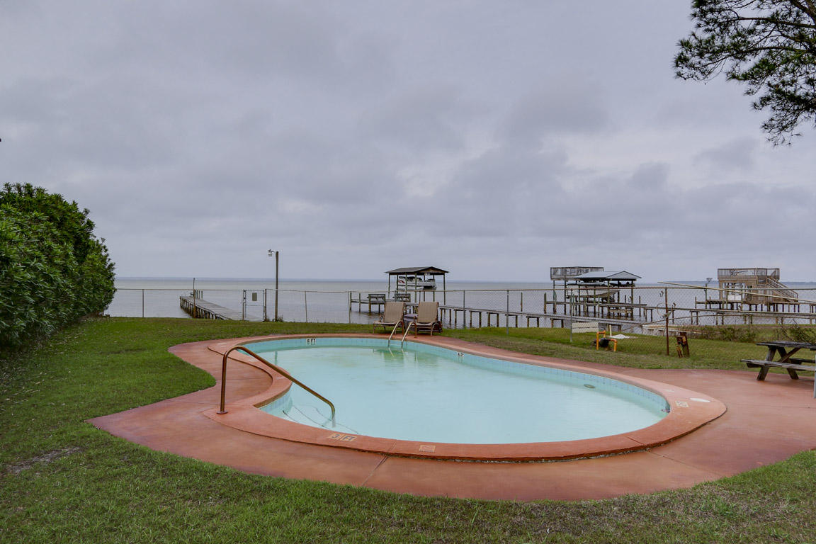 BAY BRIDGE LANDING - Residential