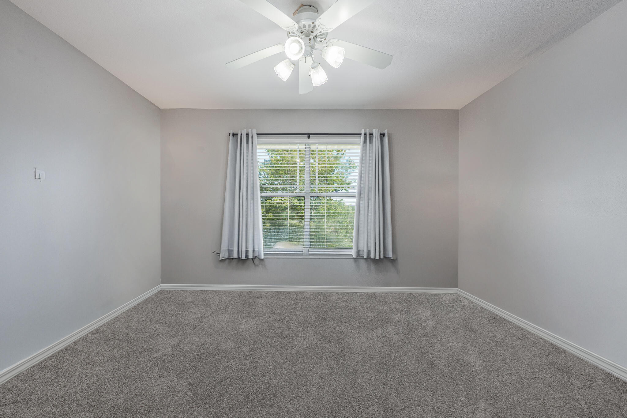 Creekside Oaks - Residential