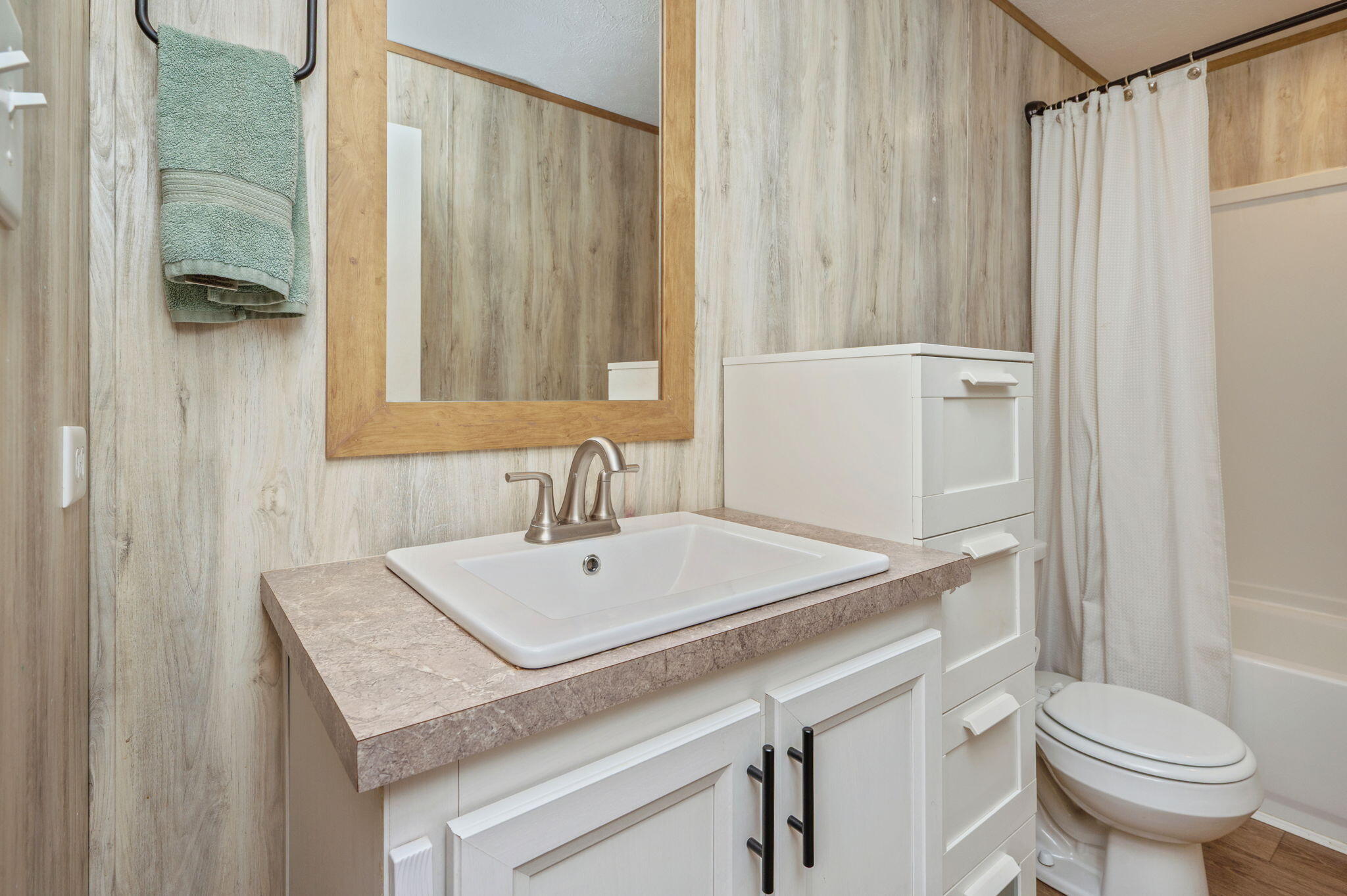 OAKWOOD HILLS UNIT V - Residential