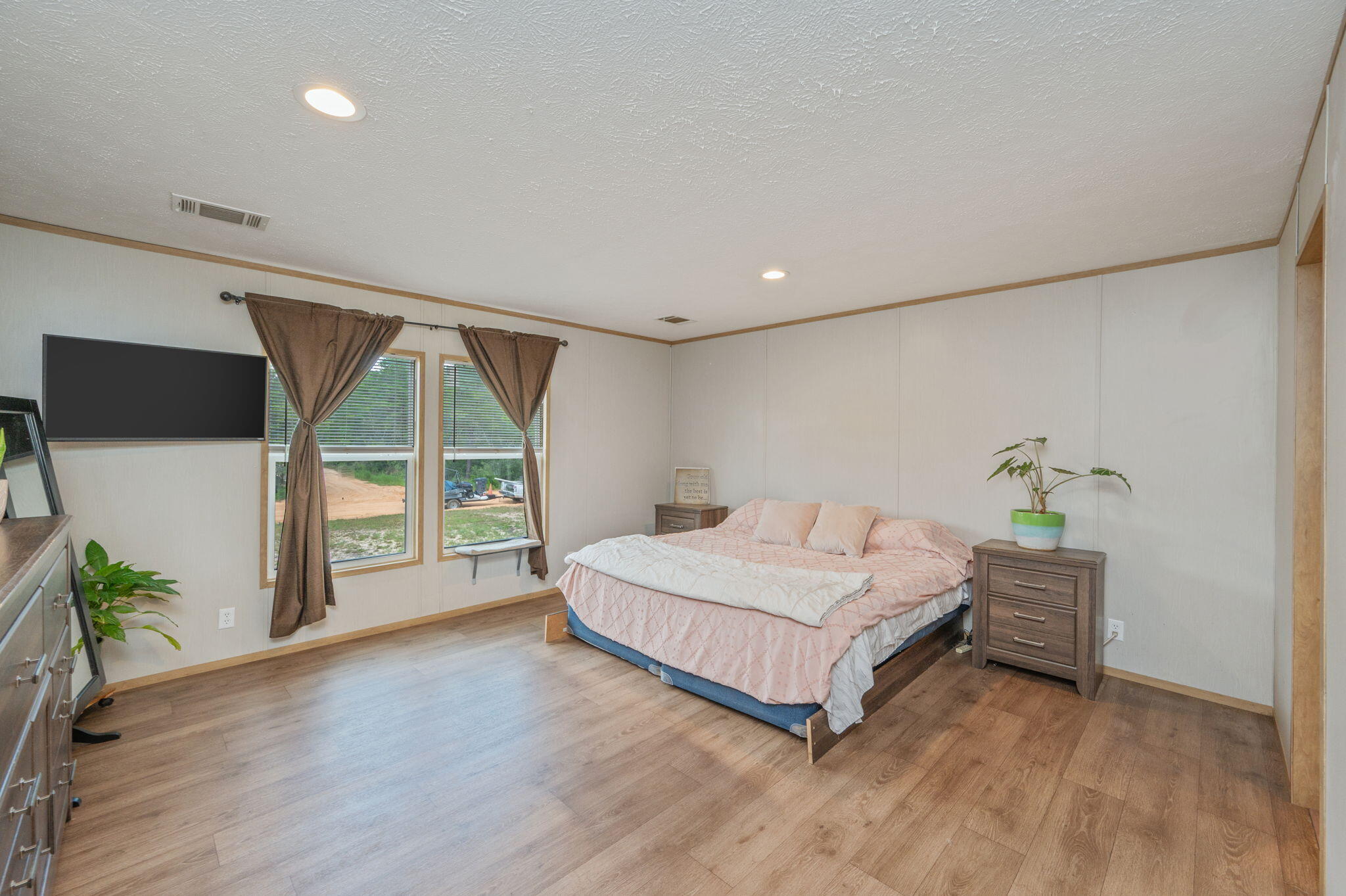 OAKWOOD HILLS UNIT V - Residential