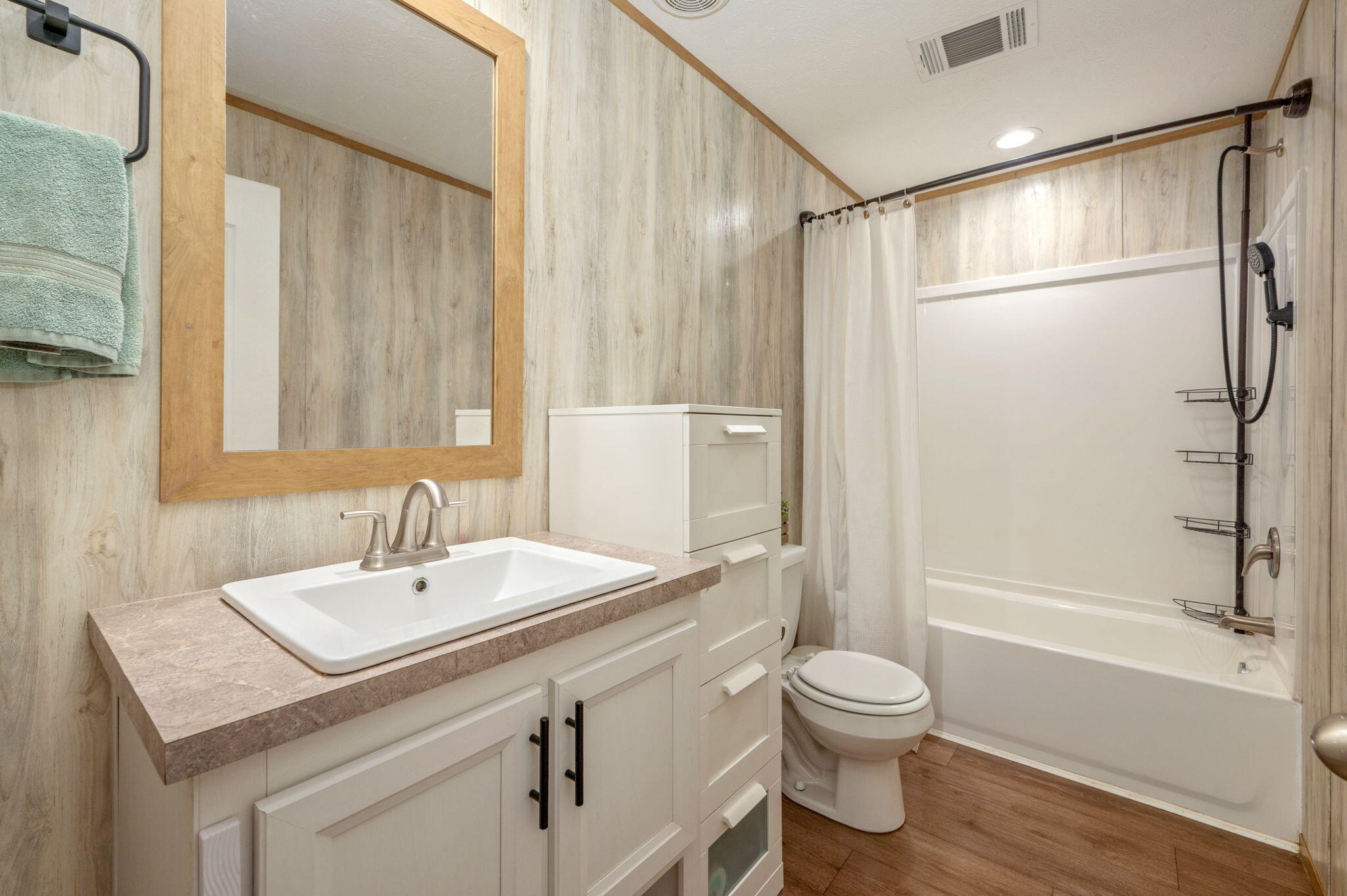 OAKWOOD HILLS UNIT V - Residential