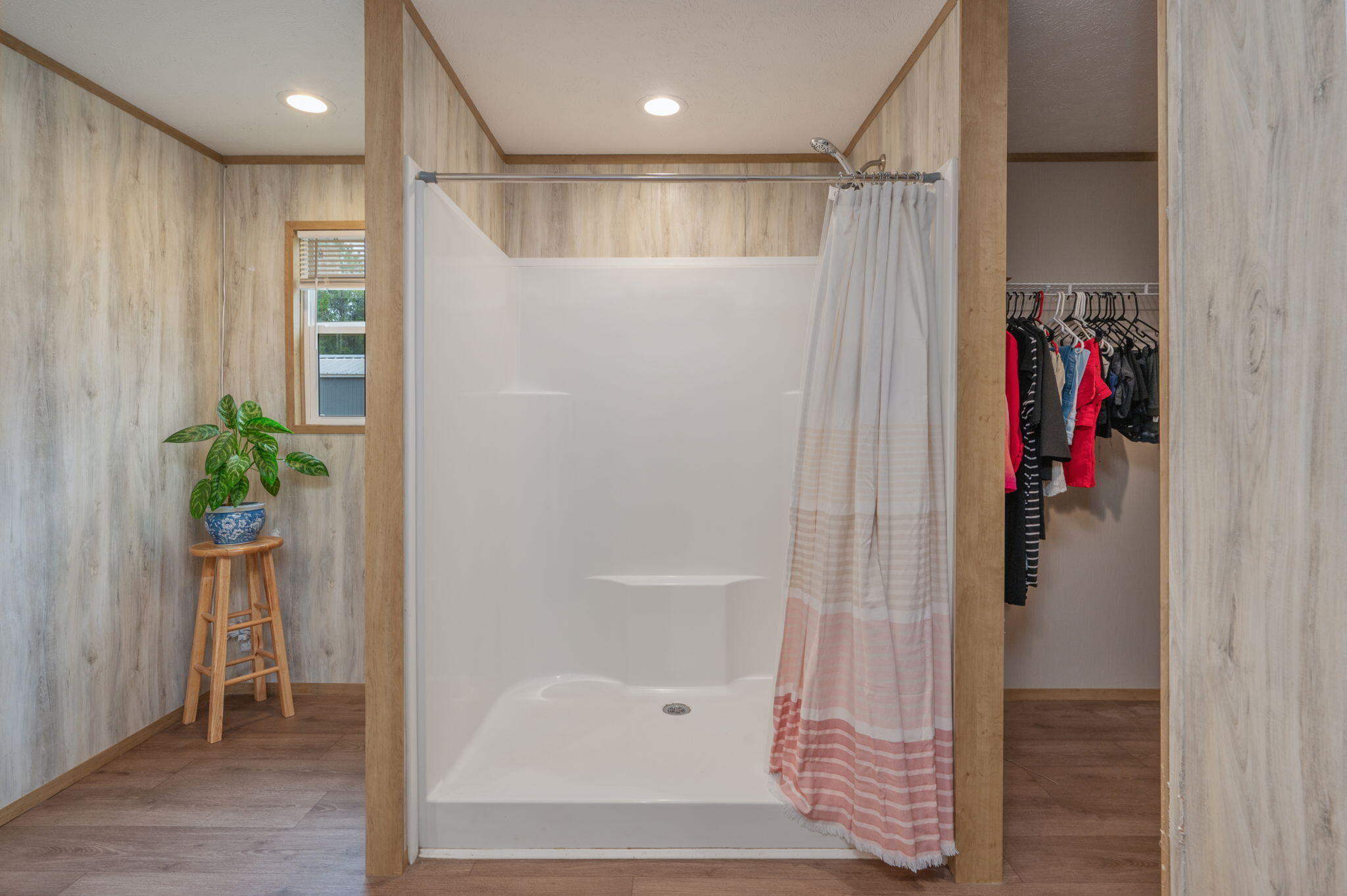 OAKWOOD HILLS UNIT V - Residential