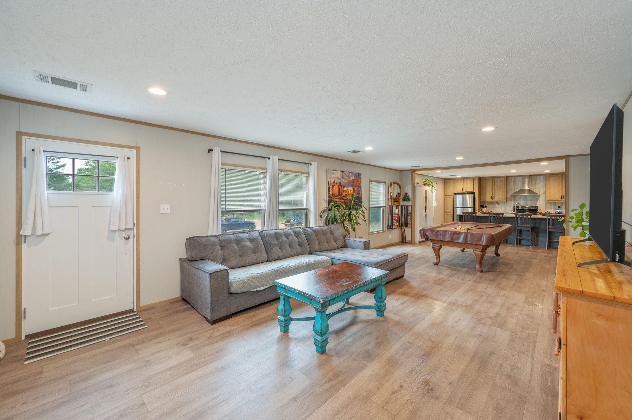 OAKWOOD HILLS UNIT V - Residential