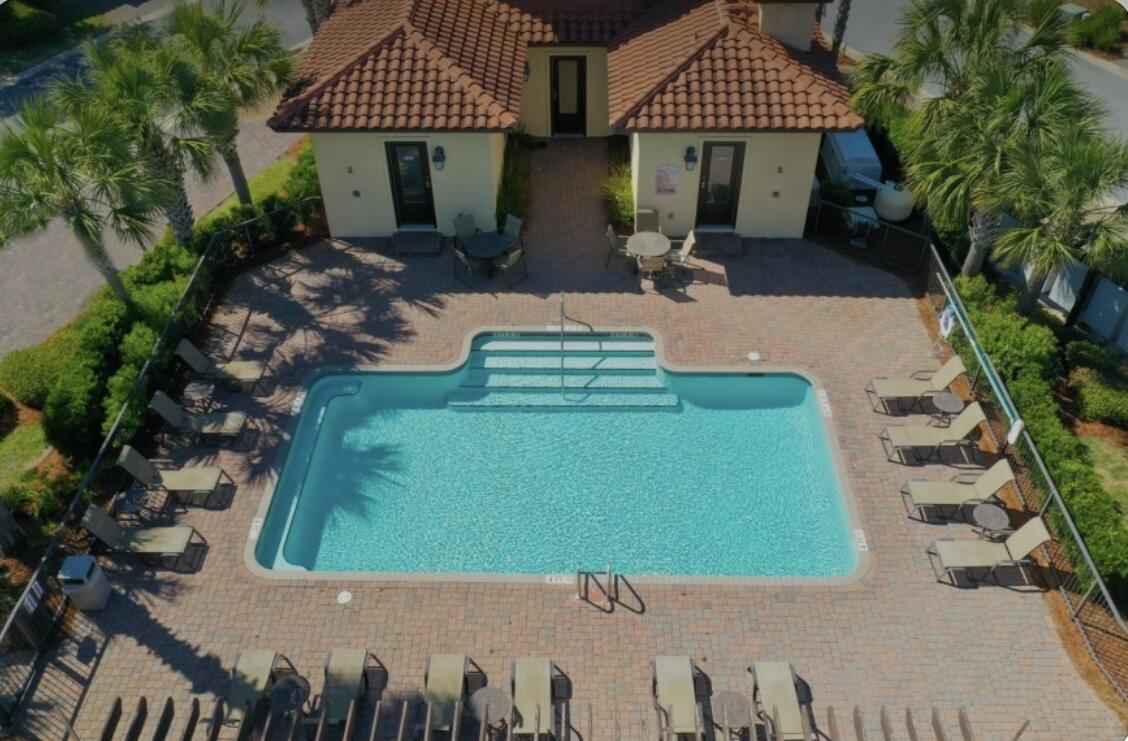 VILLA LAGO - Residential