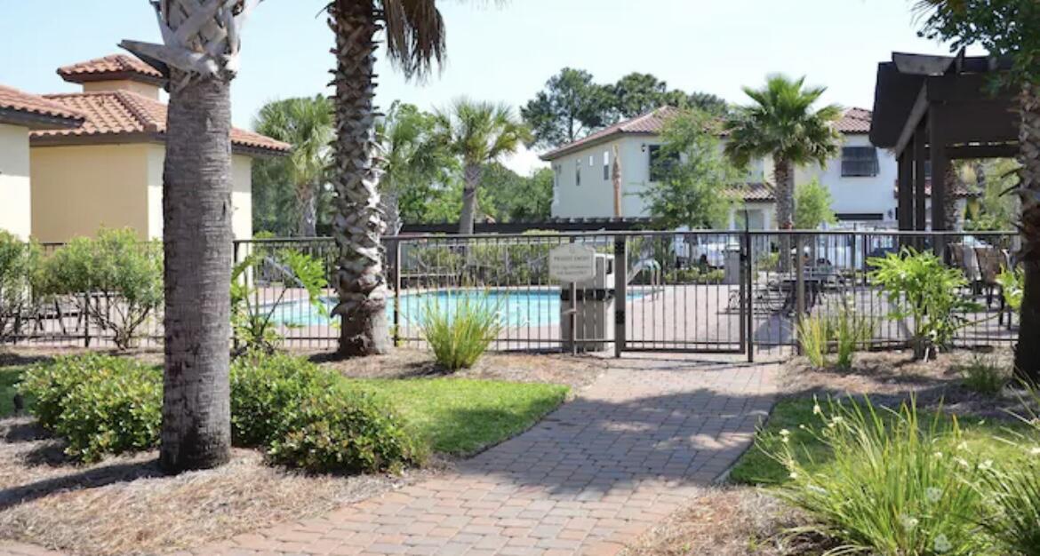 VILLA LAGO - Residential