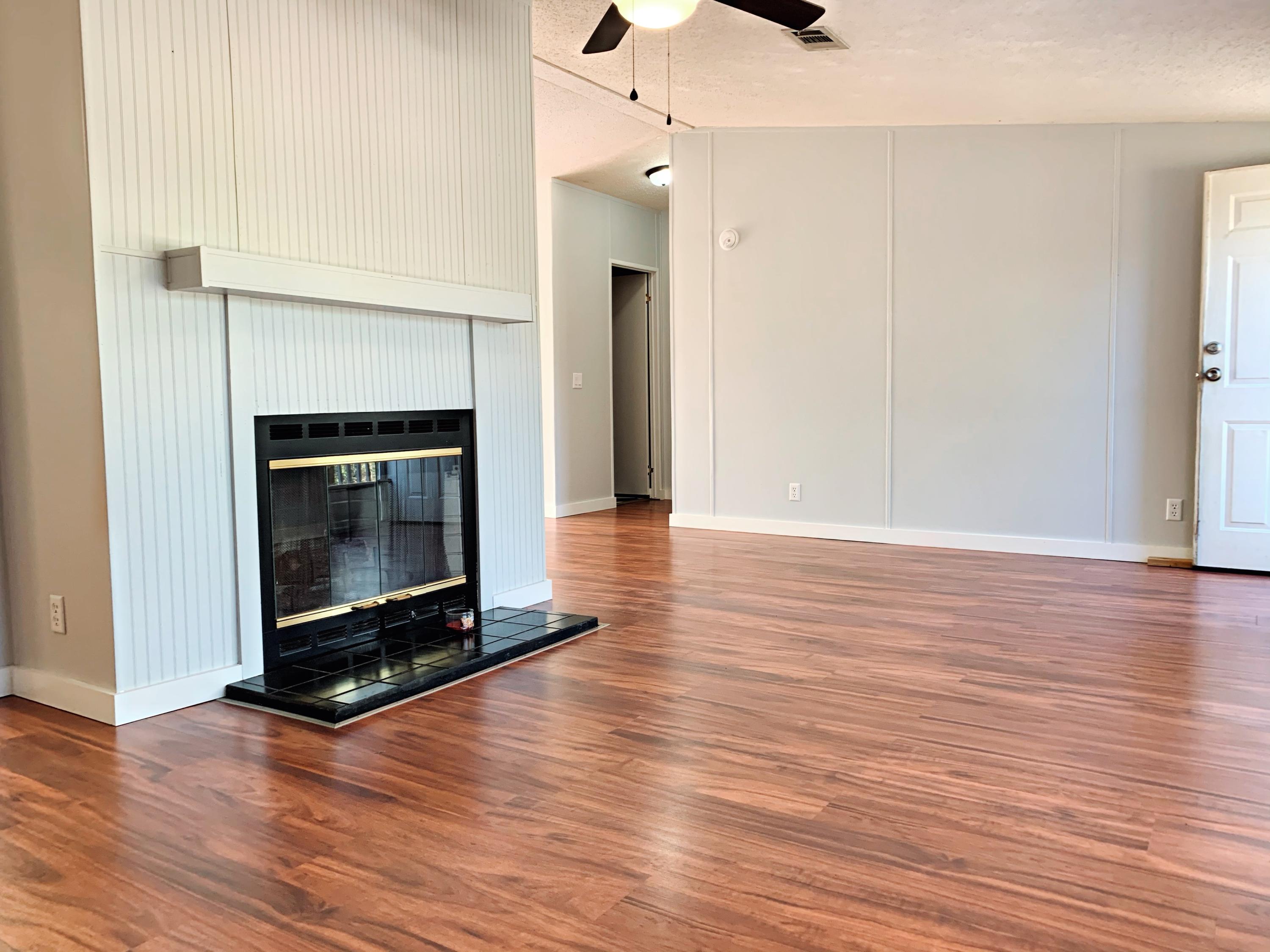 OAKWOOD LAKES ESTATES - Residential