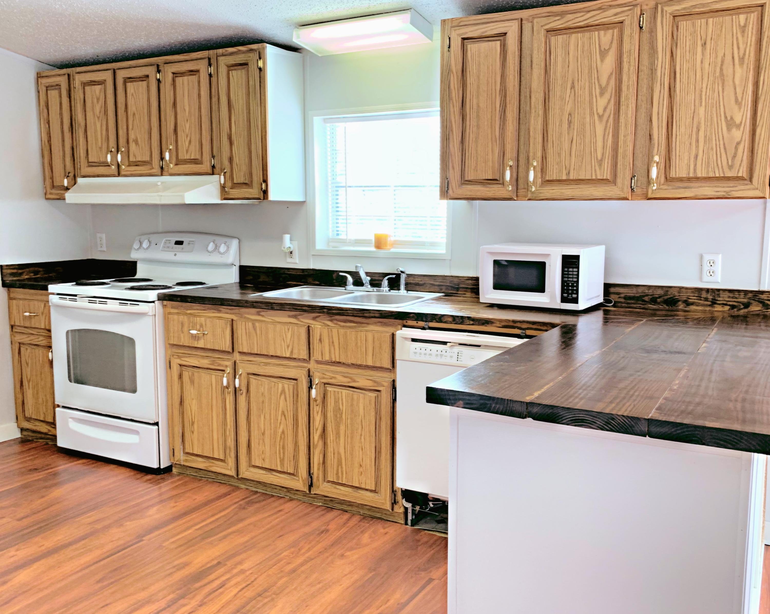 OAKWOOD LAKES ESTATES - Residential