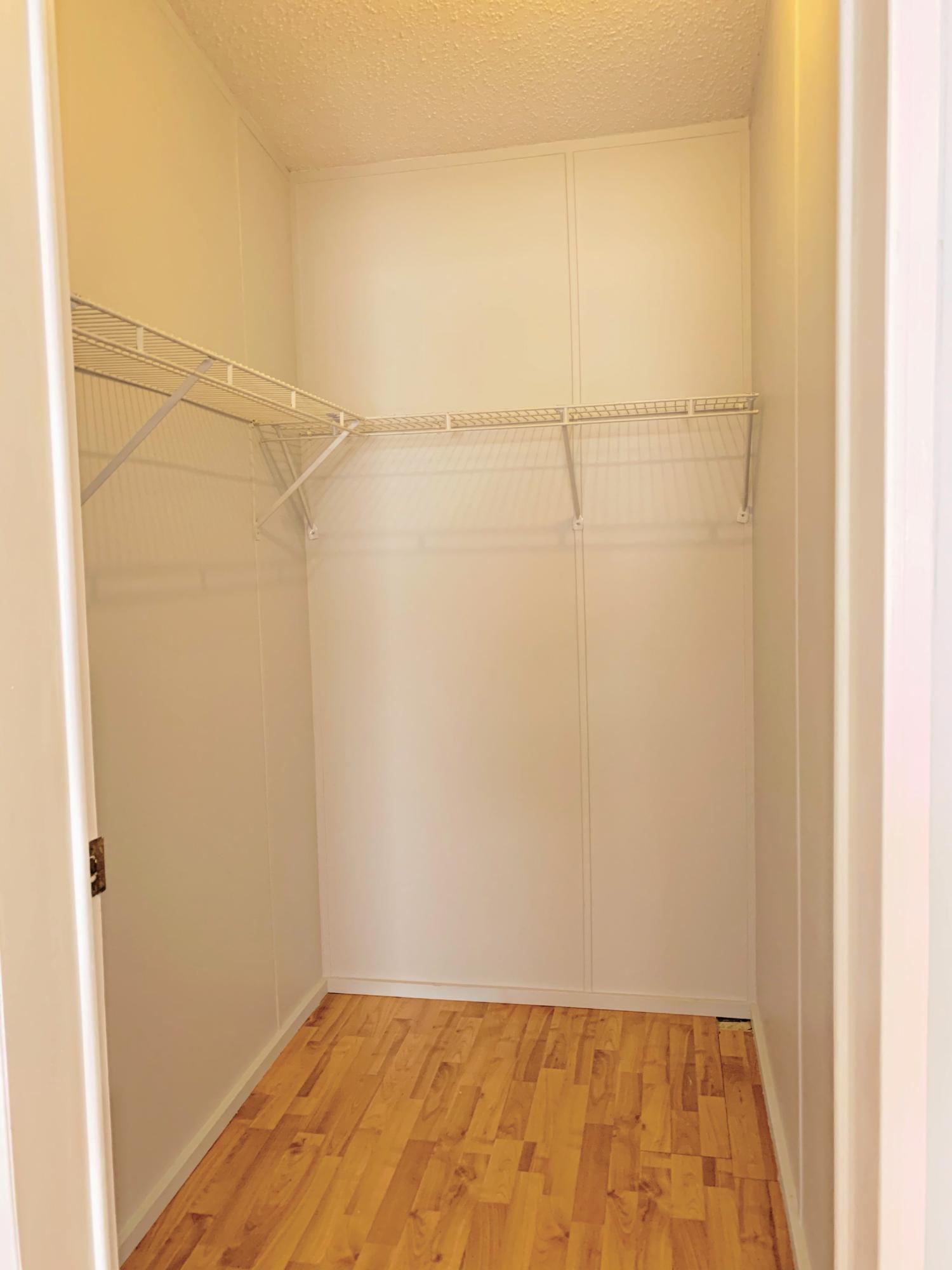 OAKWOOD LAKES ESTATES - Residential