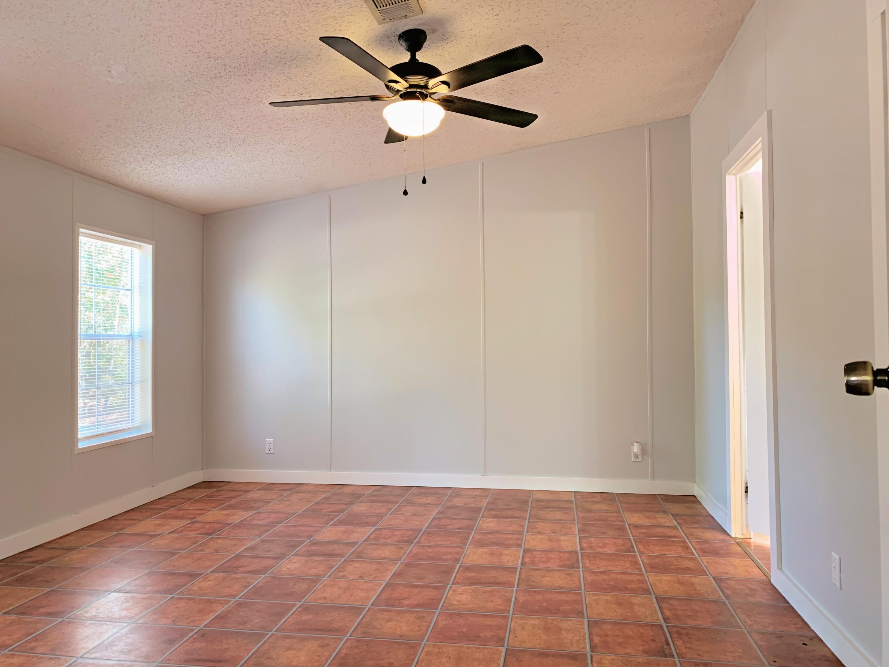 OAKWOOD LAKES ESTATES - Residential